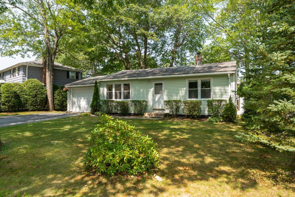 2 Forest Drive, Topsham, ME 04086 2 Forest front angle 1