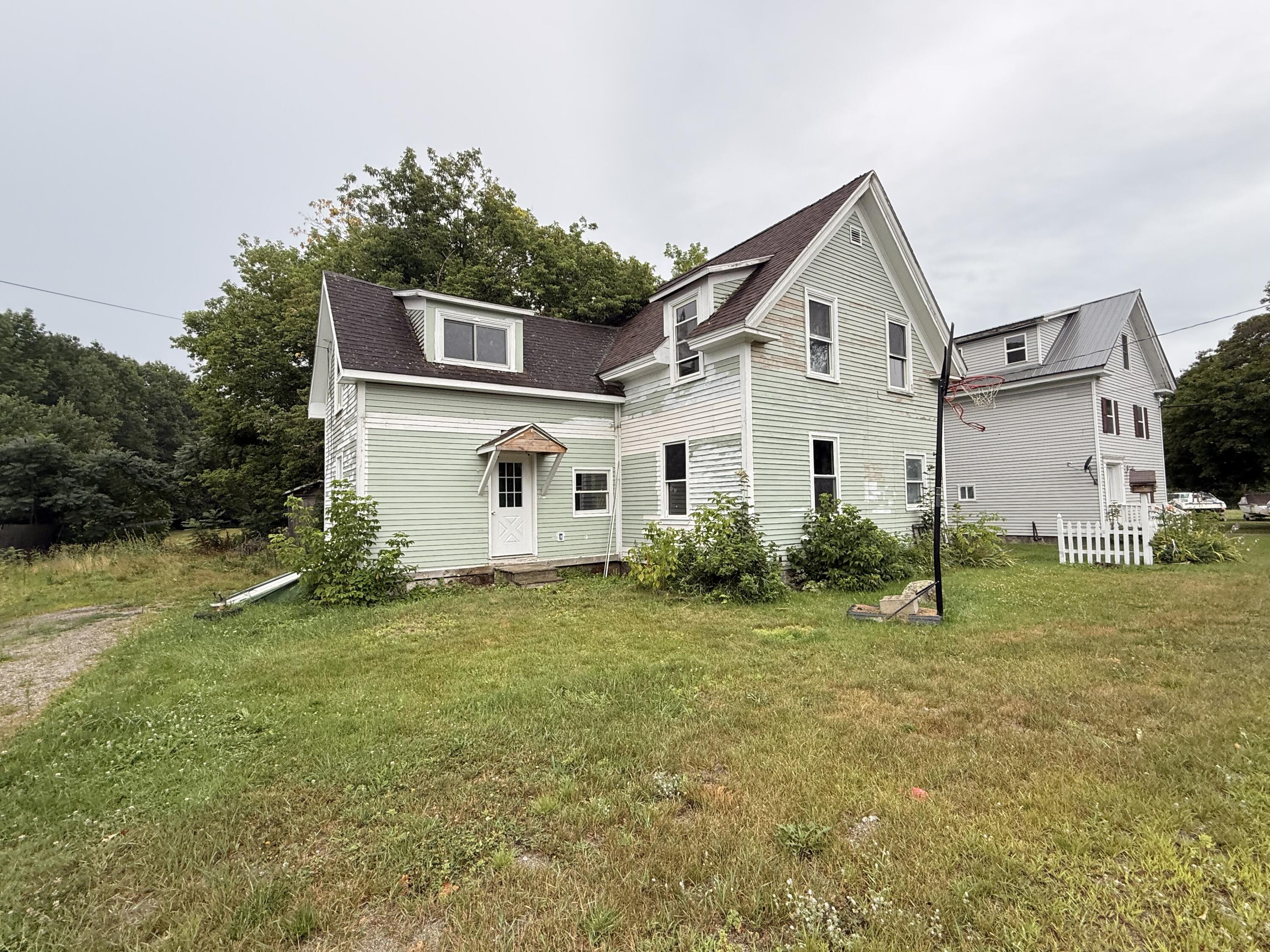 Photo of 19 Depot Street Mattawamkeag ME 04459