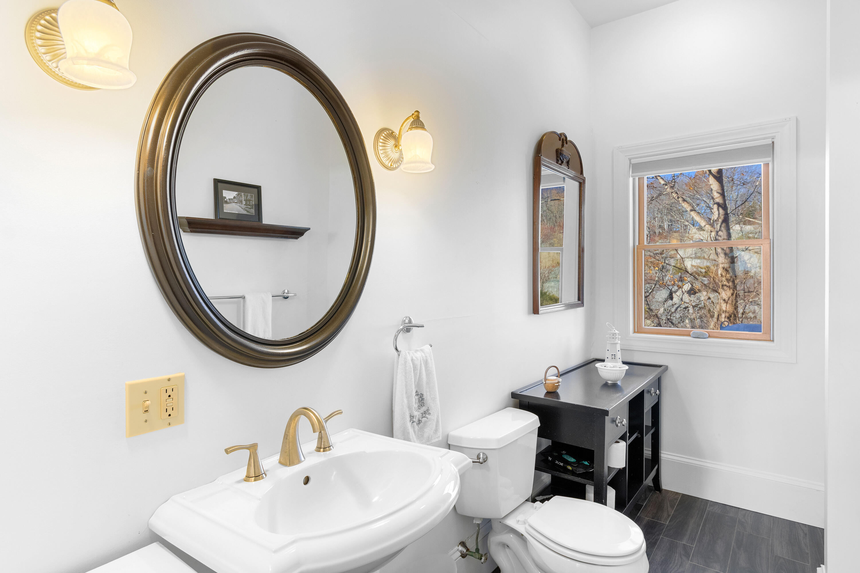 38 W. Main W Main Street, Vinalhaven, ME, 04863