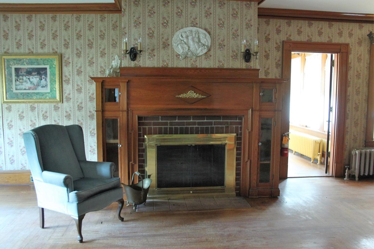 Working fireplace!