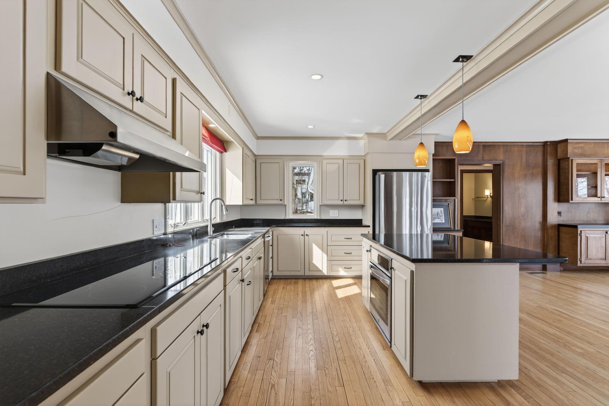 525 W Auburn Road, Auburn, ME, 04210