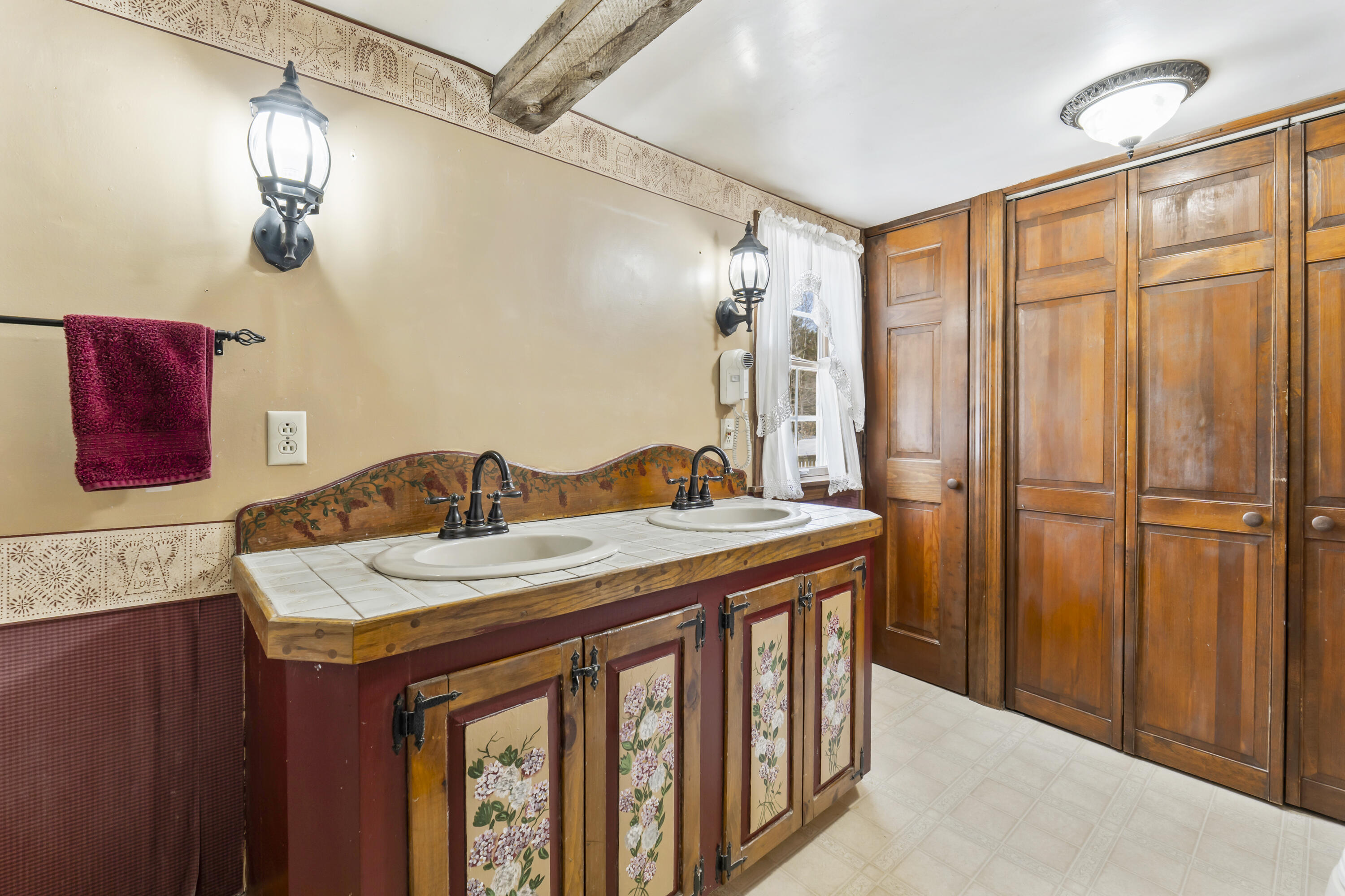 46 N Gorham Road, Gorham, ME, 04038