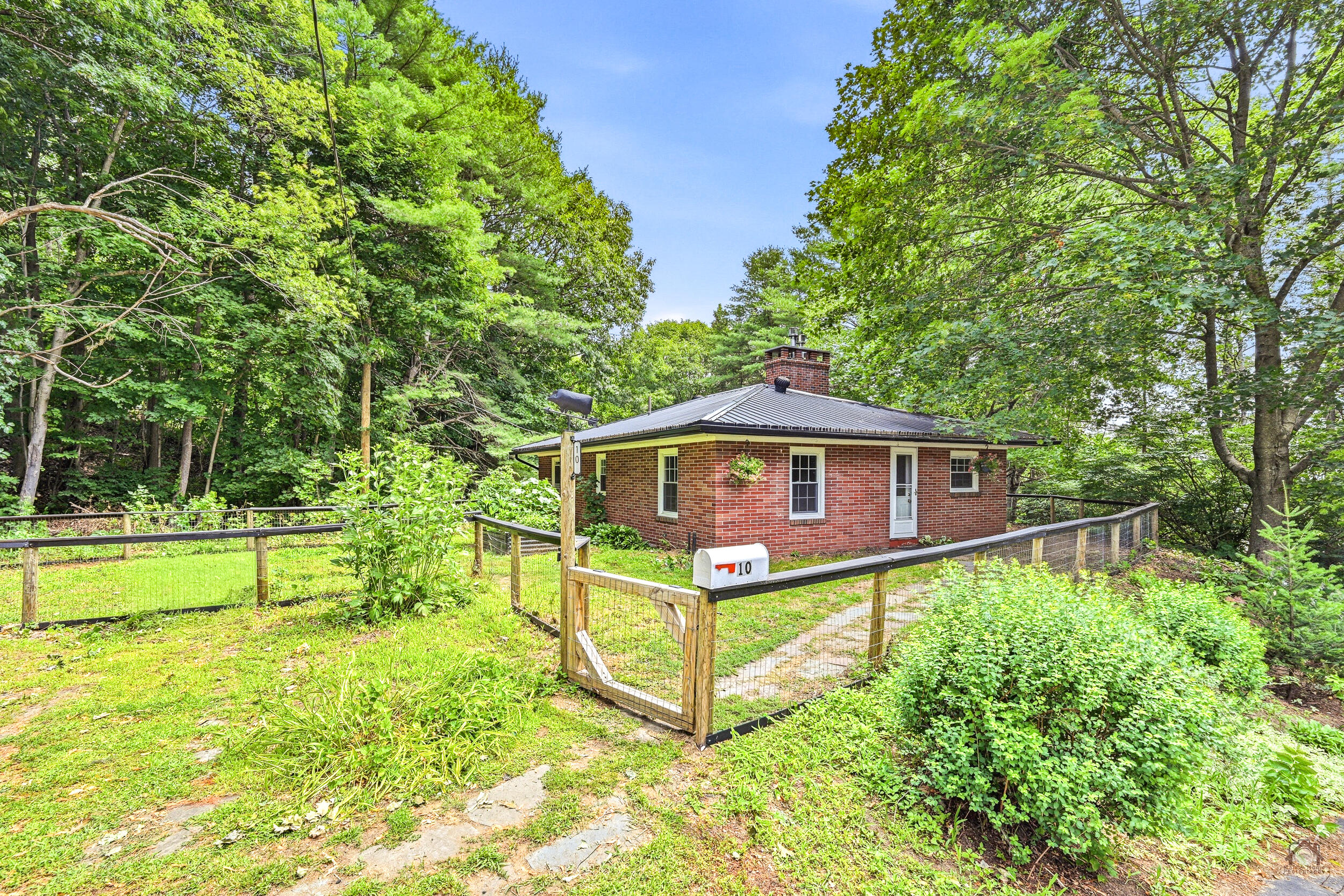 Photo of 10 Hillcrest Road Livermore Falls ME 04254