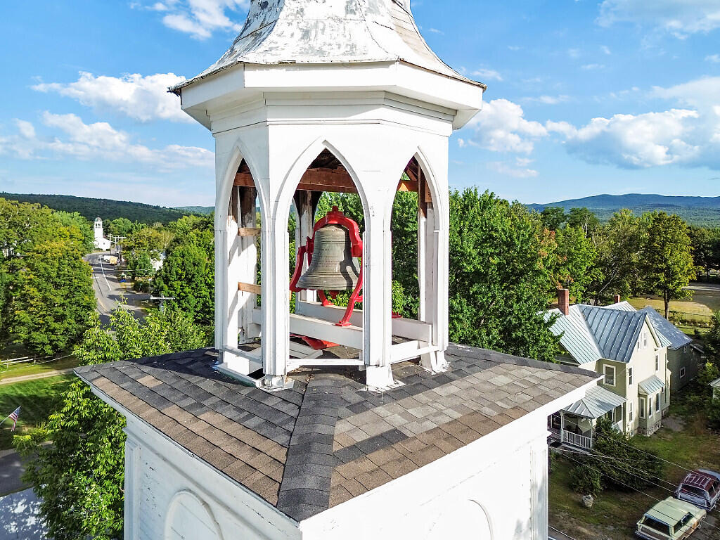 83 Main Street, Phillips, ME, 04966