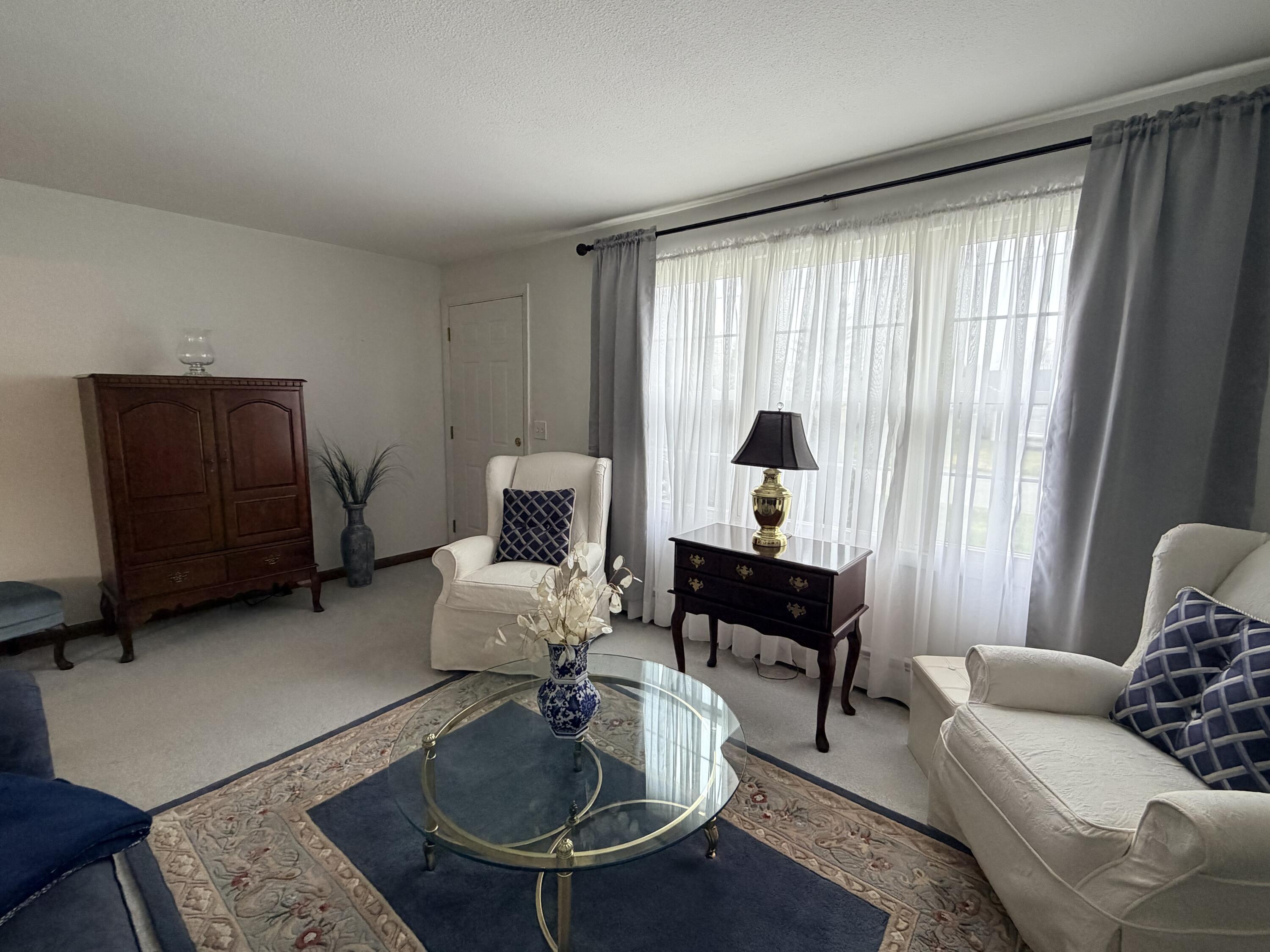 12 Dee Street, Auburn, ME, 04210