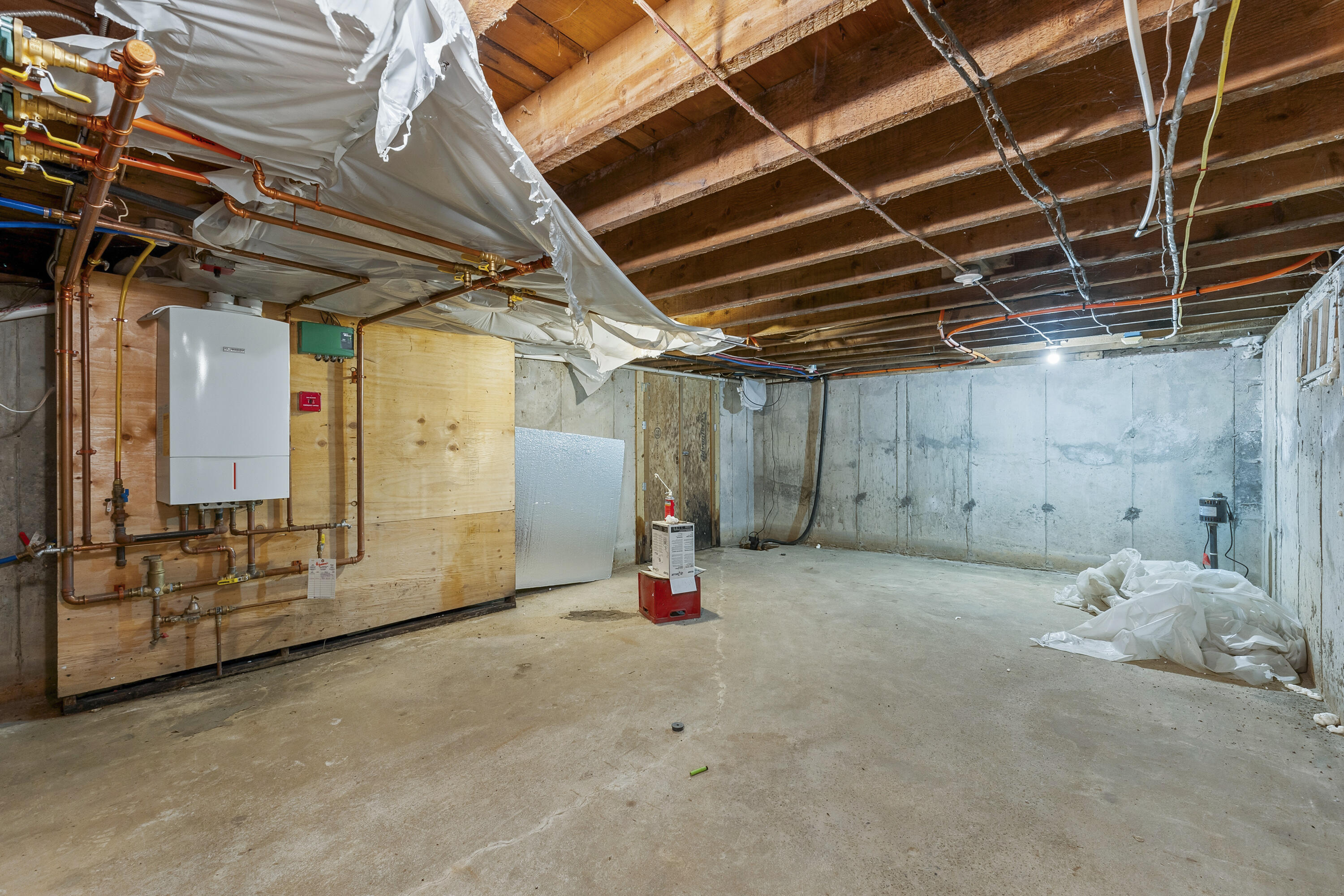 1090 Main Street, Bowdoin, ME 04287 Basement