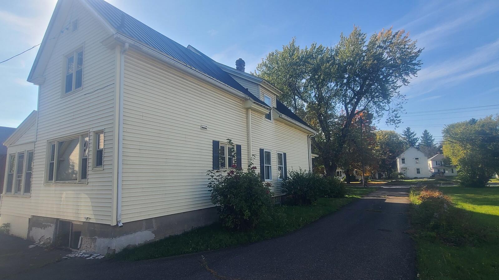 34 Dyer Street, Presque Isle, ME, 04769