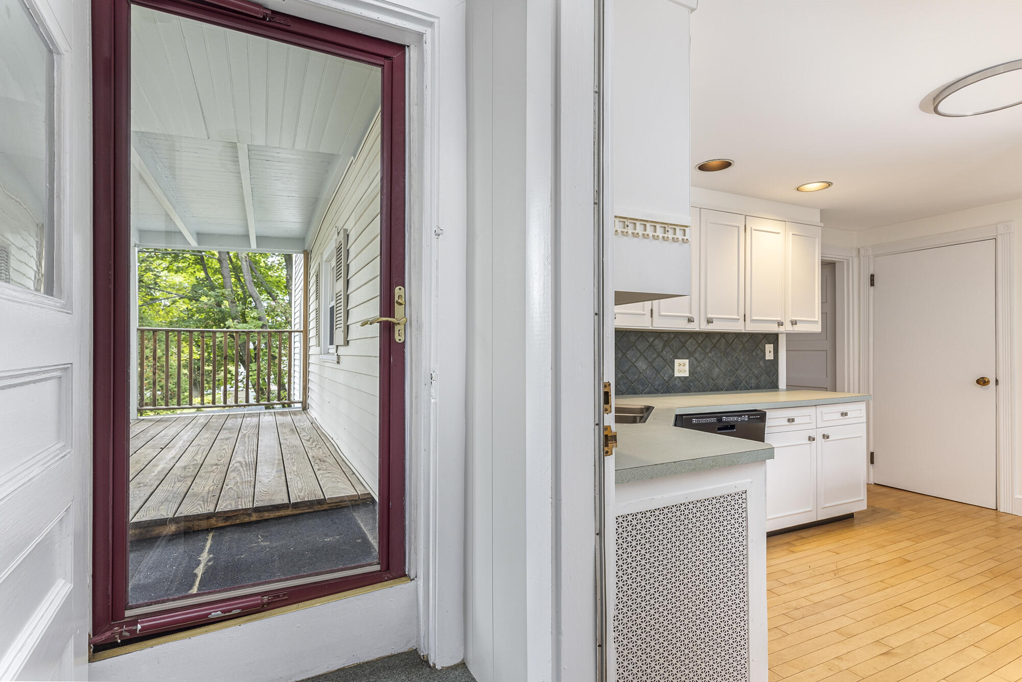 44 Warren Avenue, Cape Elizabeth, ME 04107 44 Warren Unit#1_24