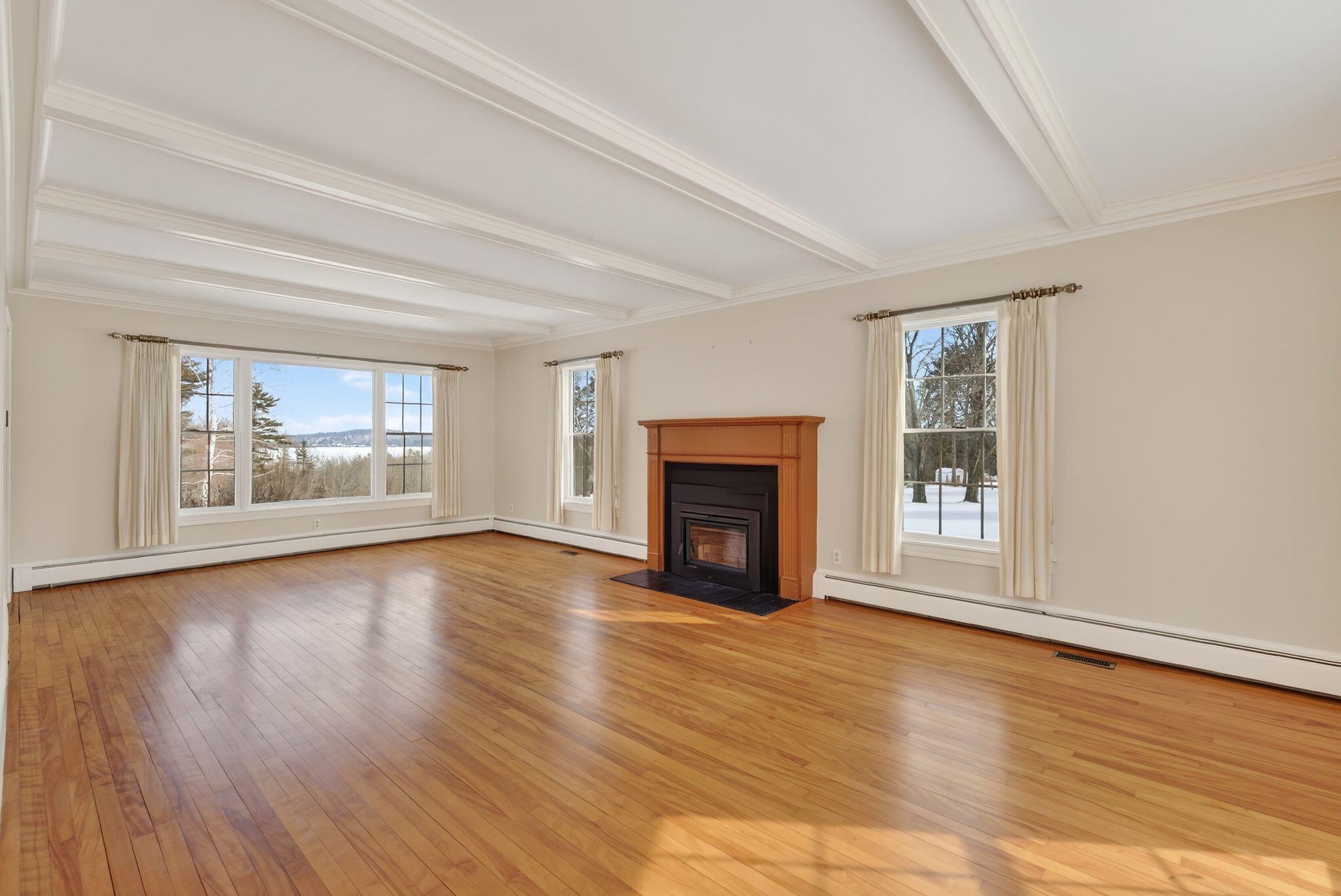 525 W Auburn Road, Auburn, ME, 04210