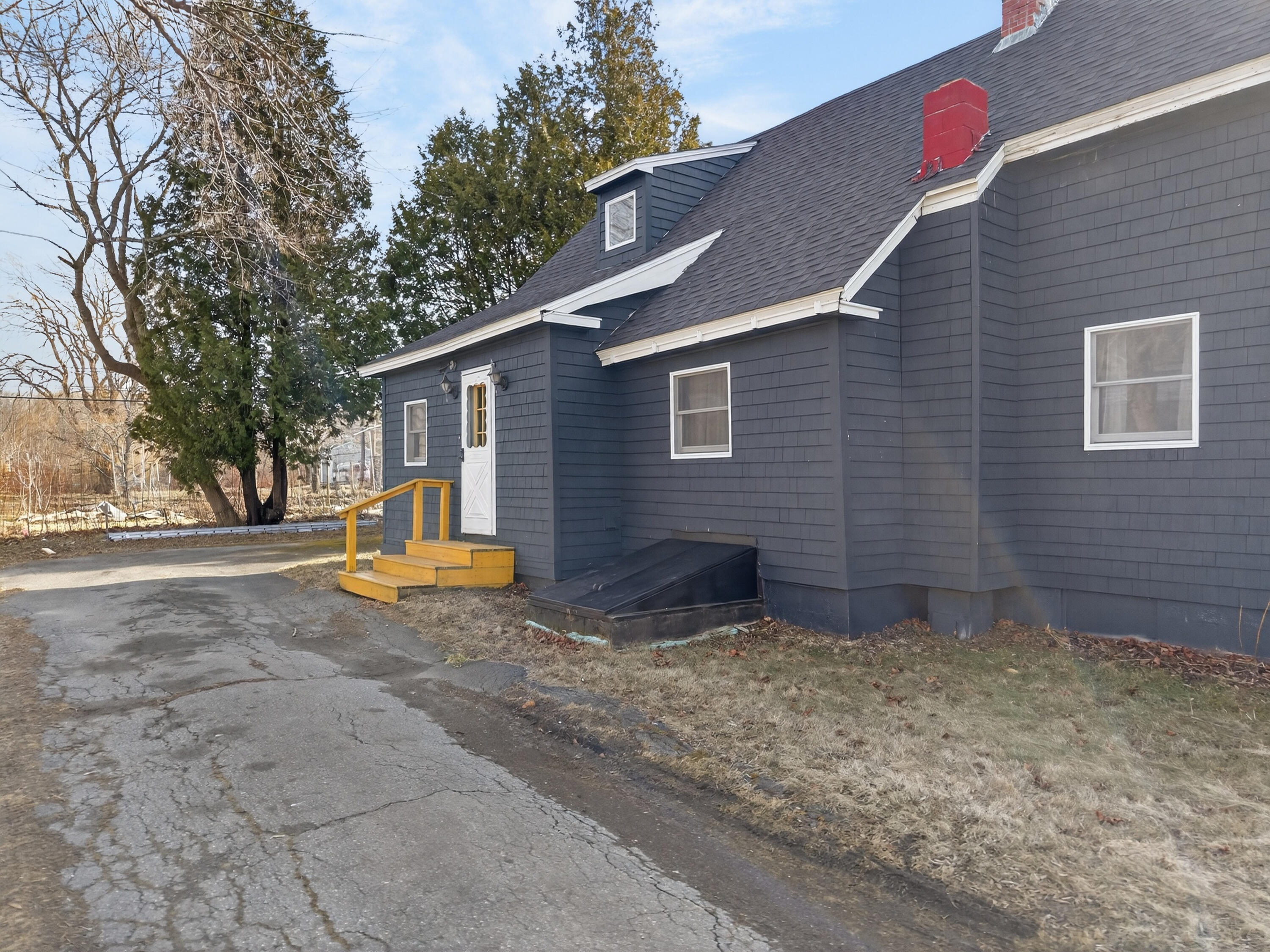 8 Autumn Street, Rockland, ME, 04841