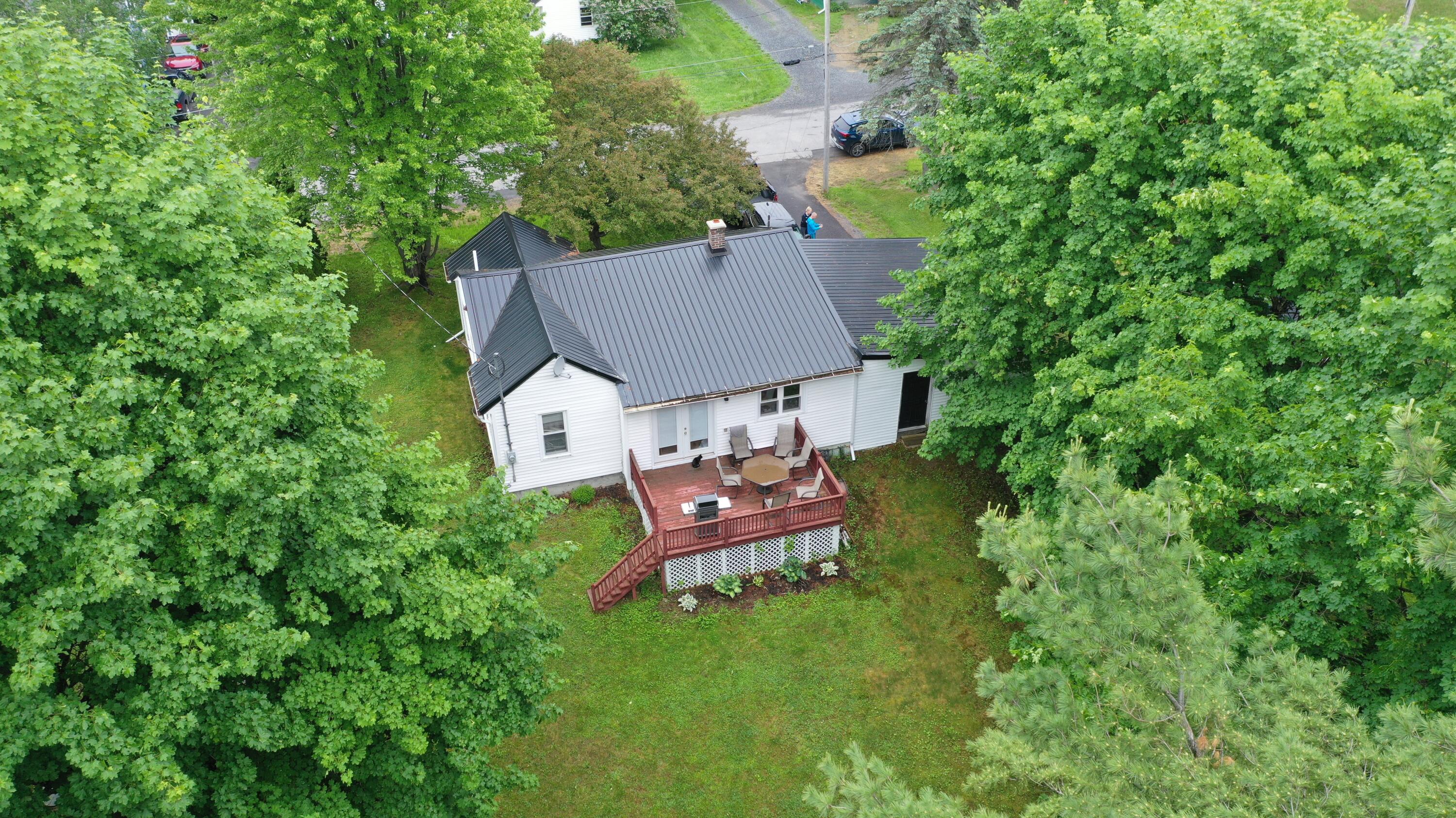12 Winchester Street, Presque Isle, ME 04769 732CDD3B3B505CB4EFF9E73498BBBE7F
