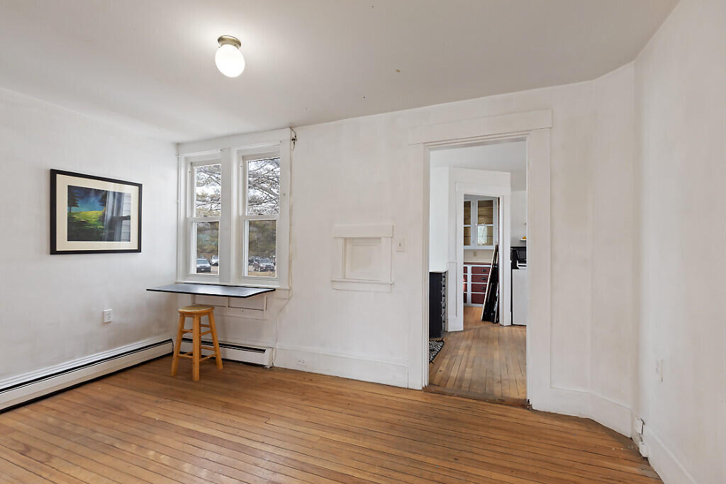 903 Western Avenue, Manchester, ME, 04351