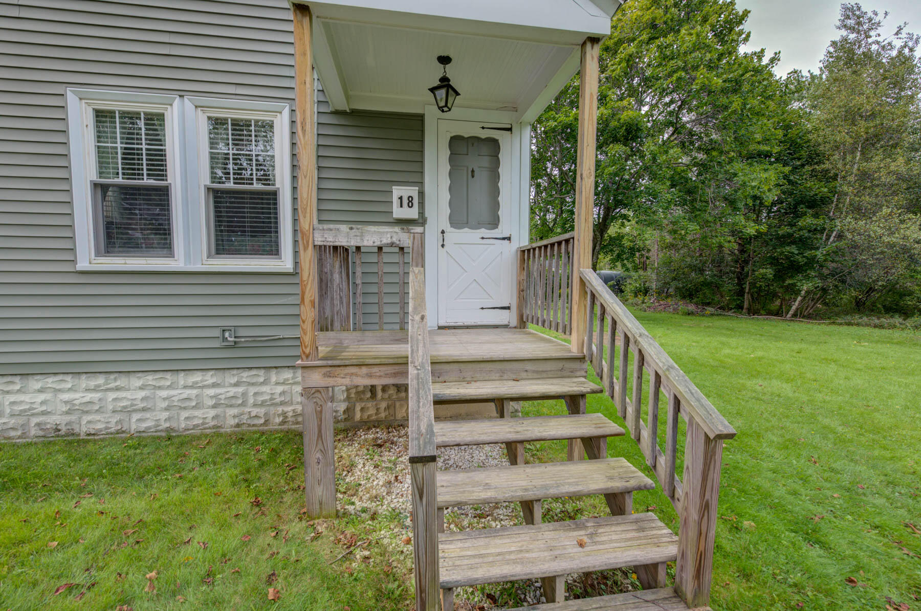 18 Fairlawn Avenue