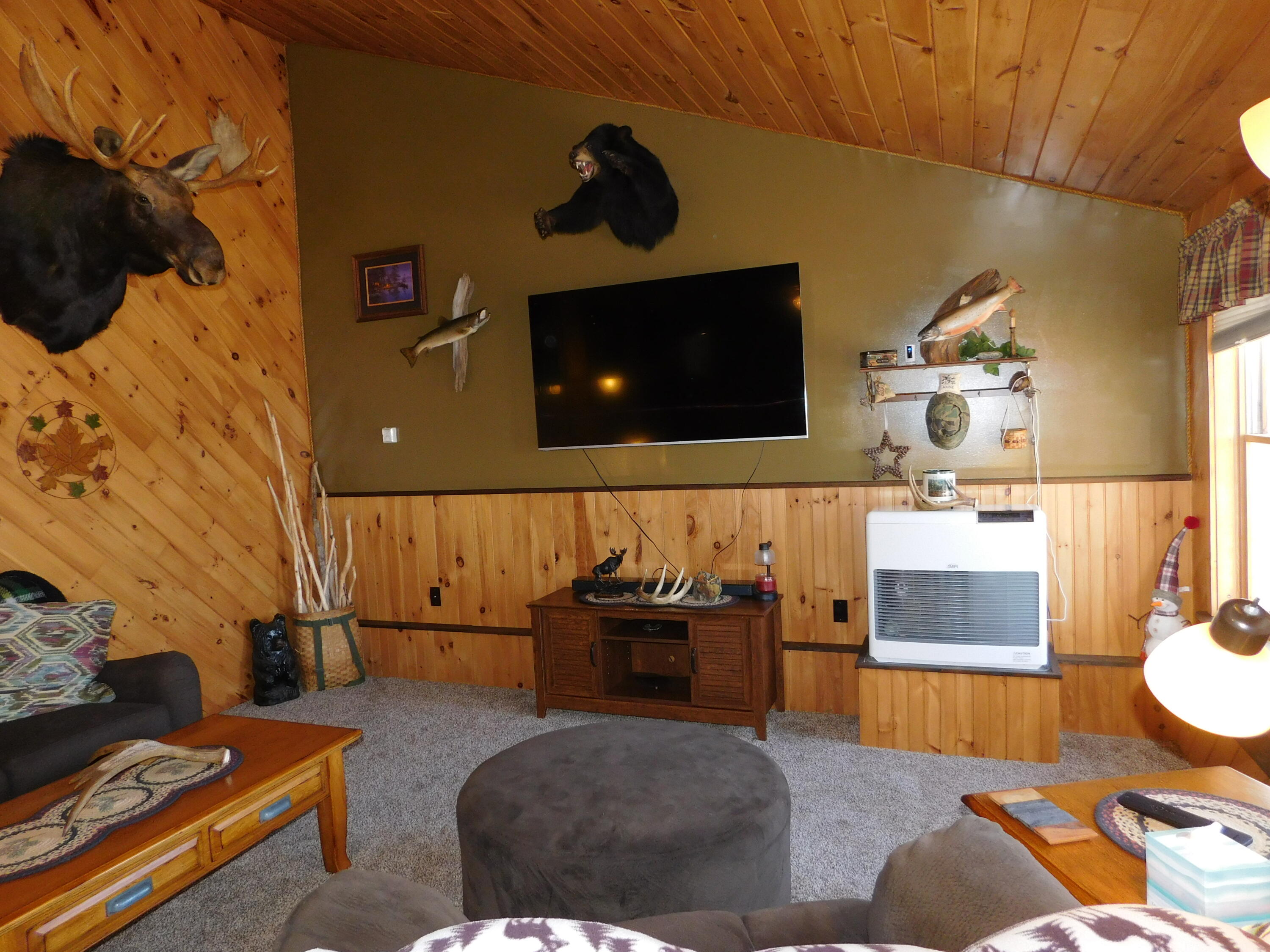 557 Enfield Road, Lincoln, ME, 04457