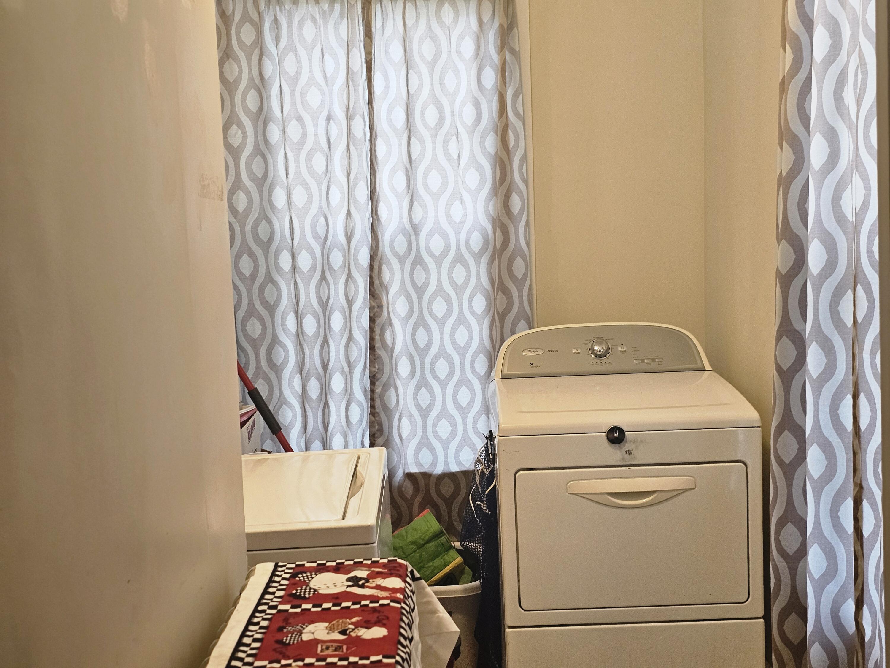 101 Elm Street, Lewiston, ME 04240 Laundry Room