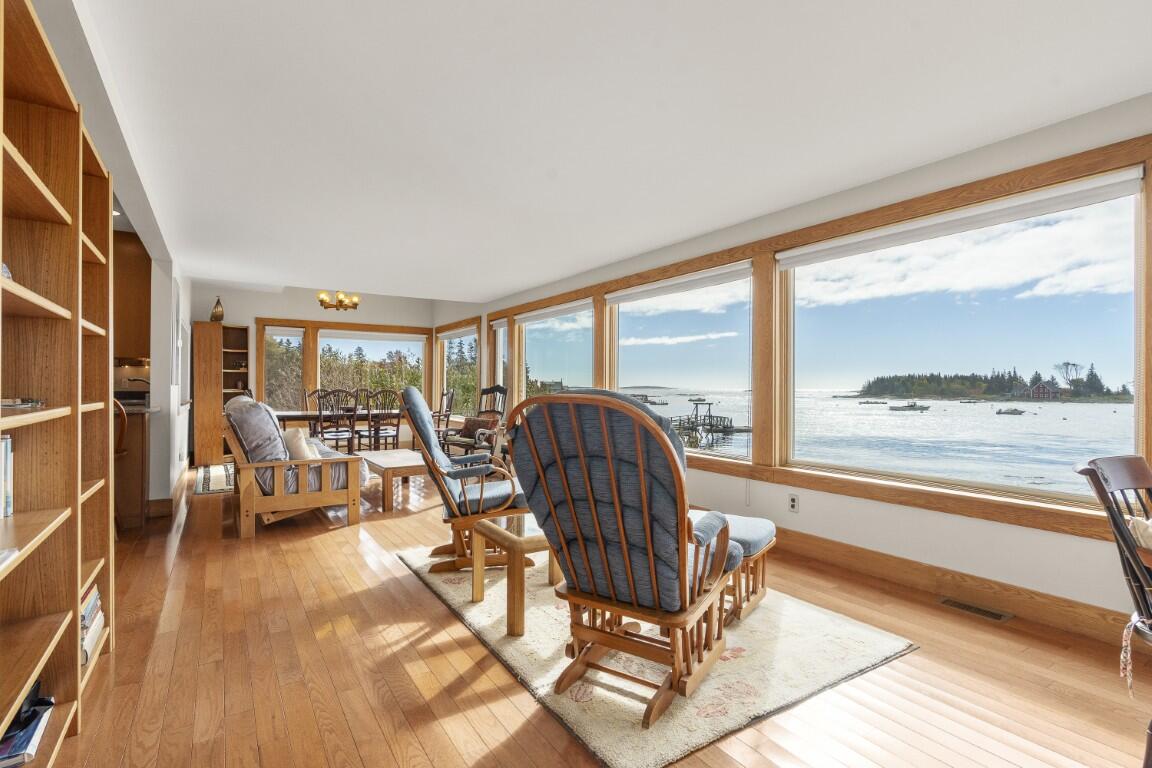 22 Gray Road, Southport, ME, 04576