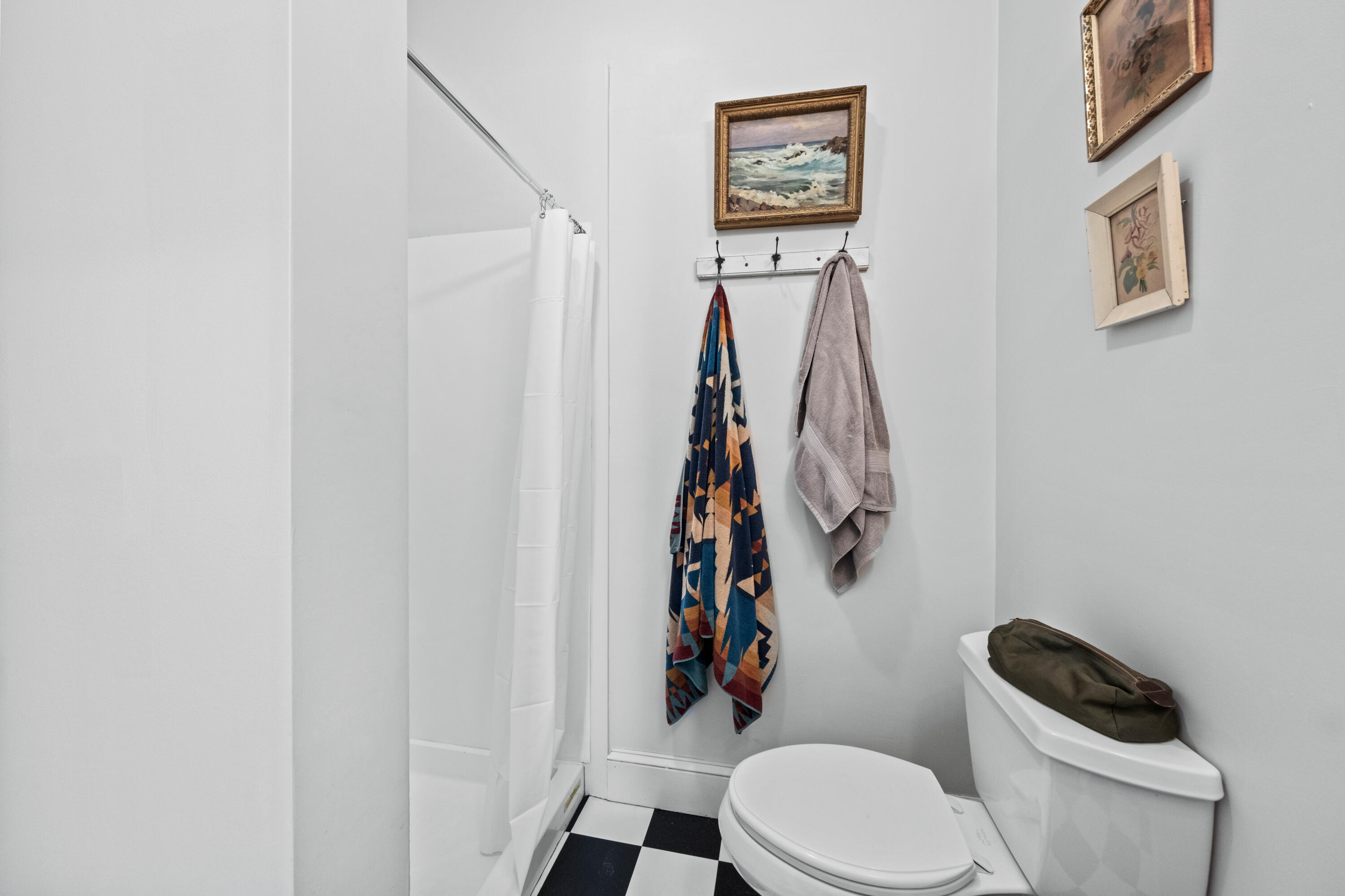 31-33 Booker Street UNIT 4, Thomaston, ME, 04861