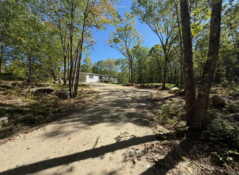 42 East Oxford Road, Paris, ME, 04281