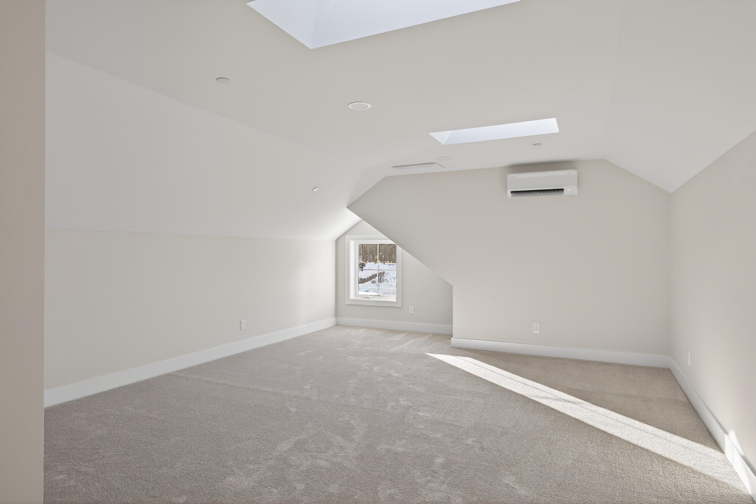 144 Owl's Nest Road, Portland, ME, 04102