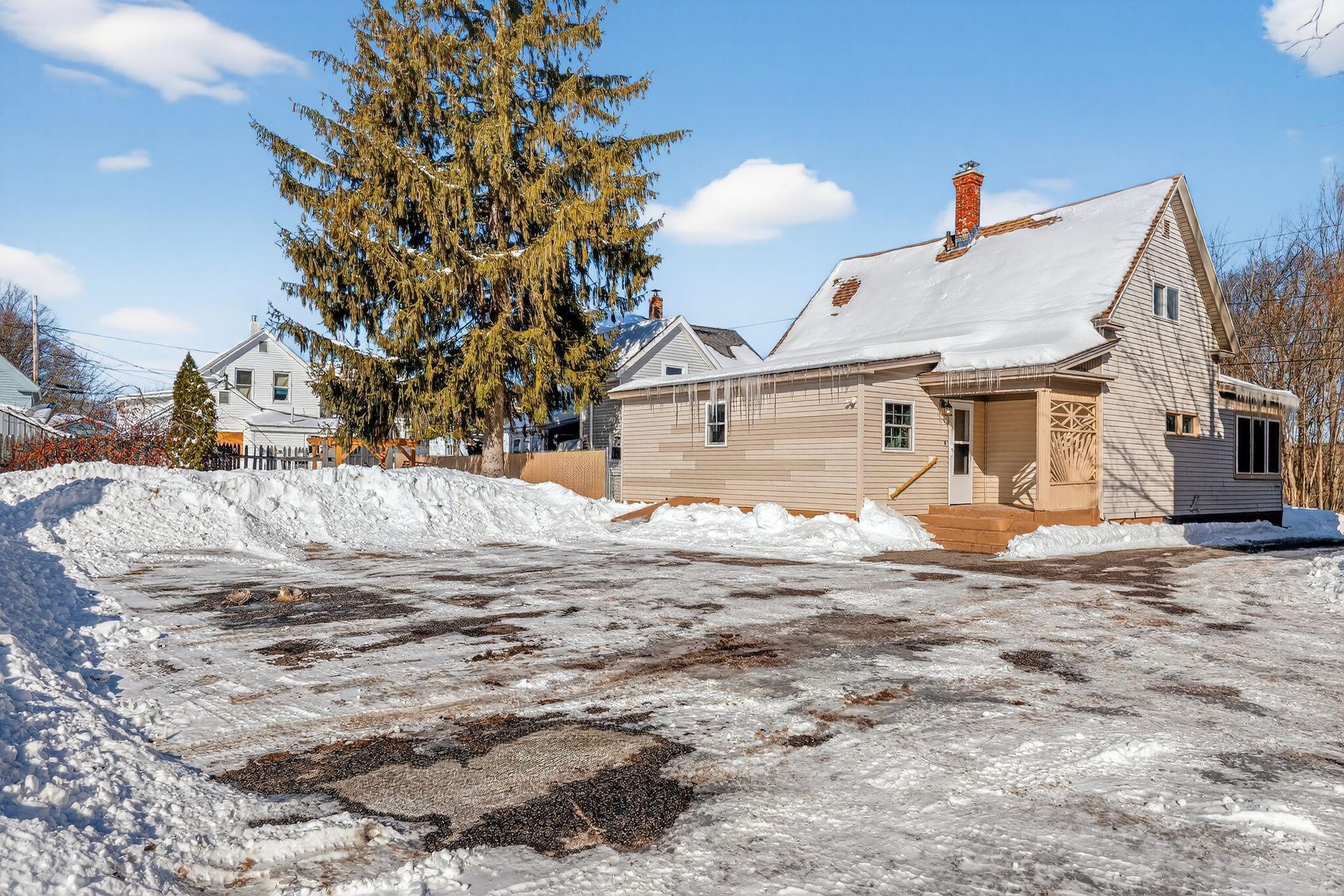 87 Pioneer Avenue, Sanford, ME, 04073