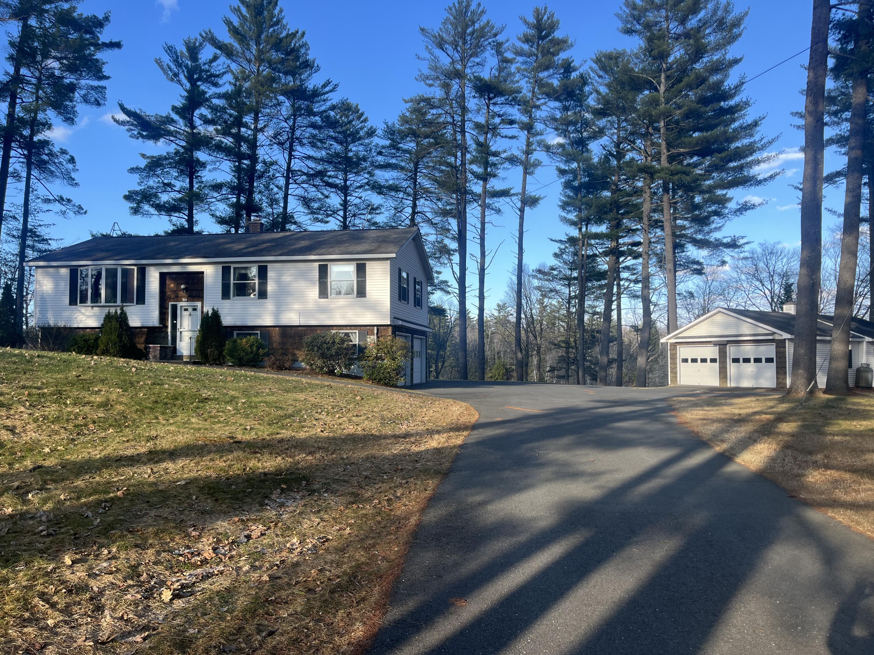 79 Auburn Road, Peru, ME, 04290