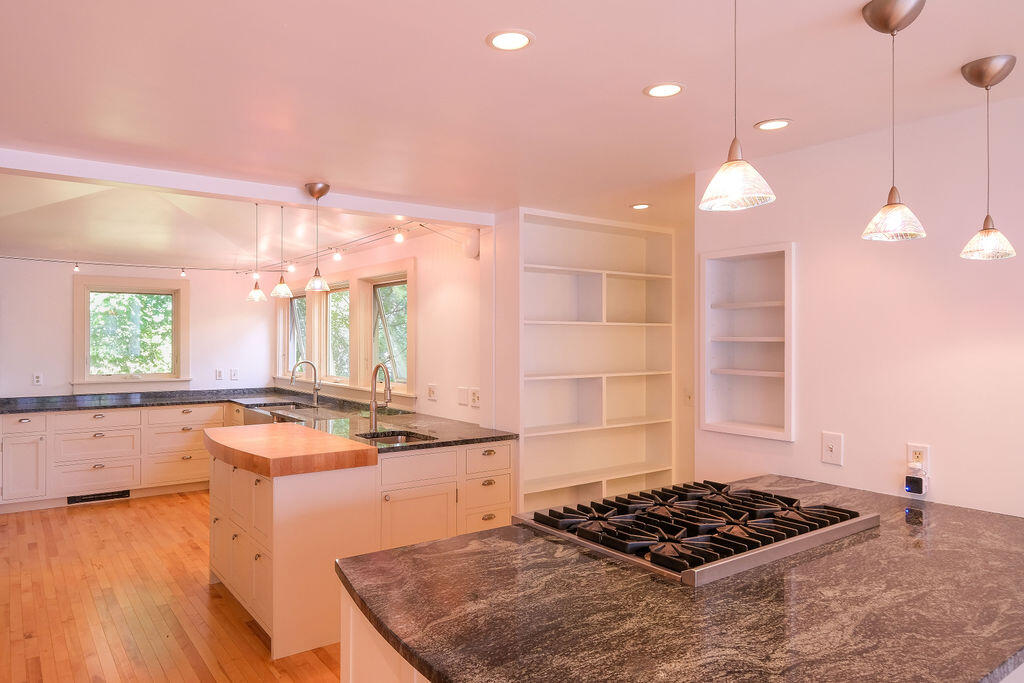 565 Bagaduce Road, Brooksville, ME, 04617