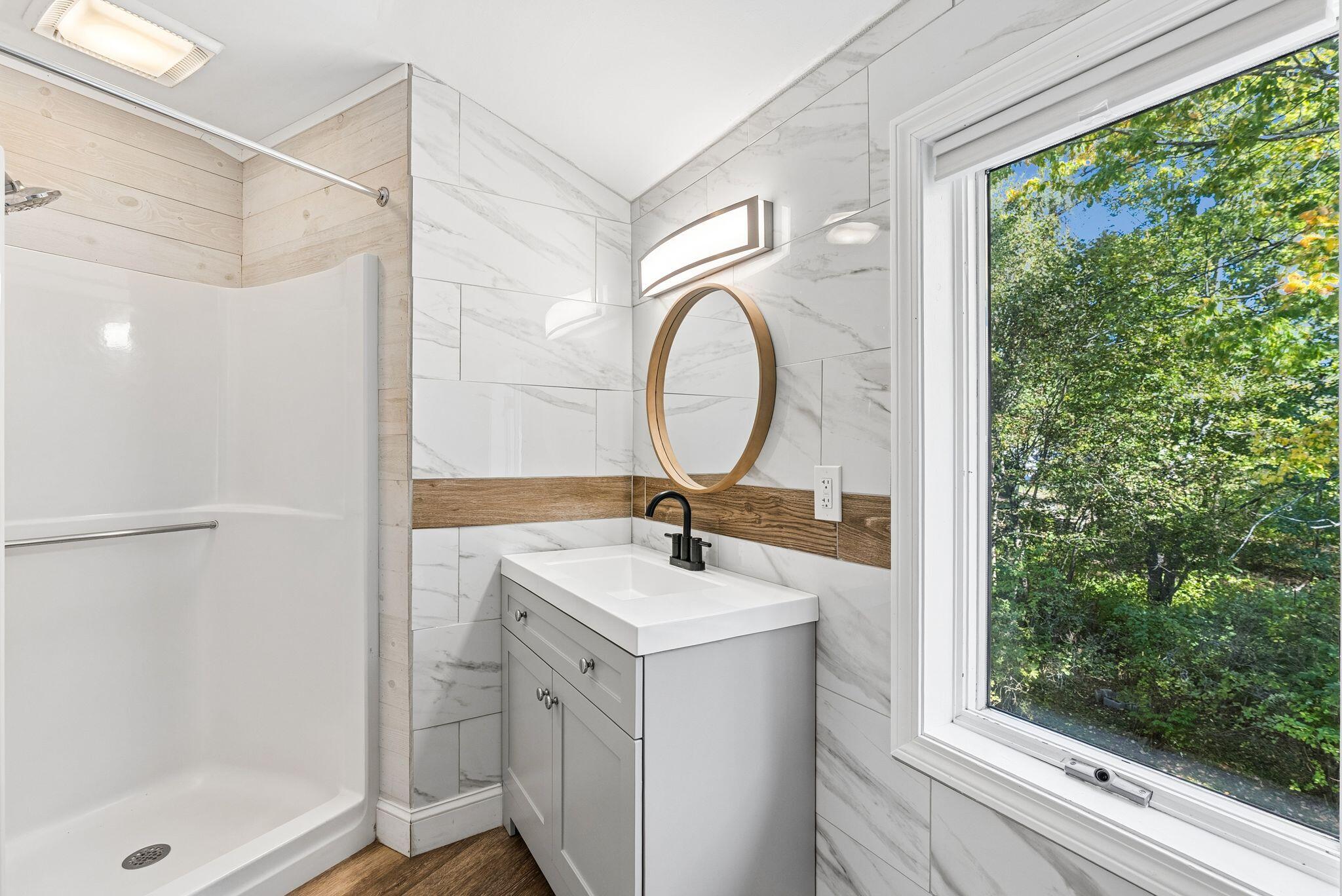 48 W Kidder Street, Portland, ME 04103 Above garage full bath