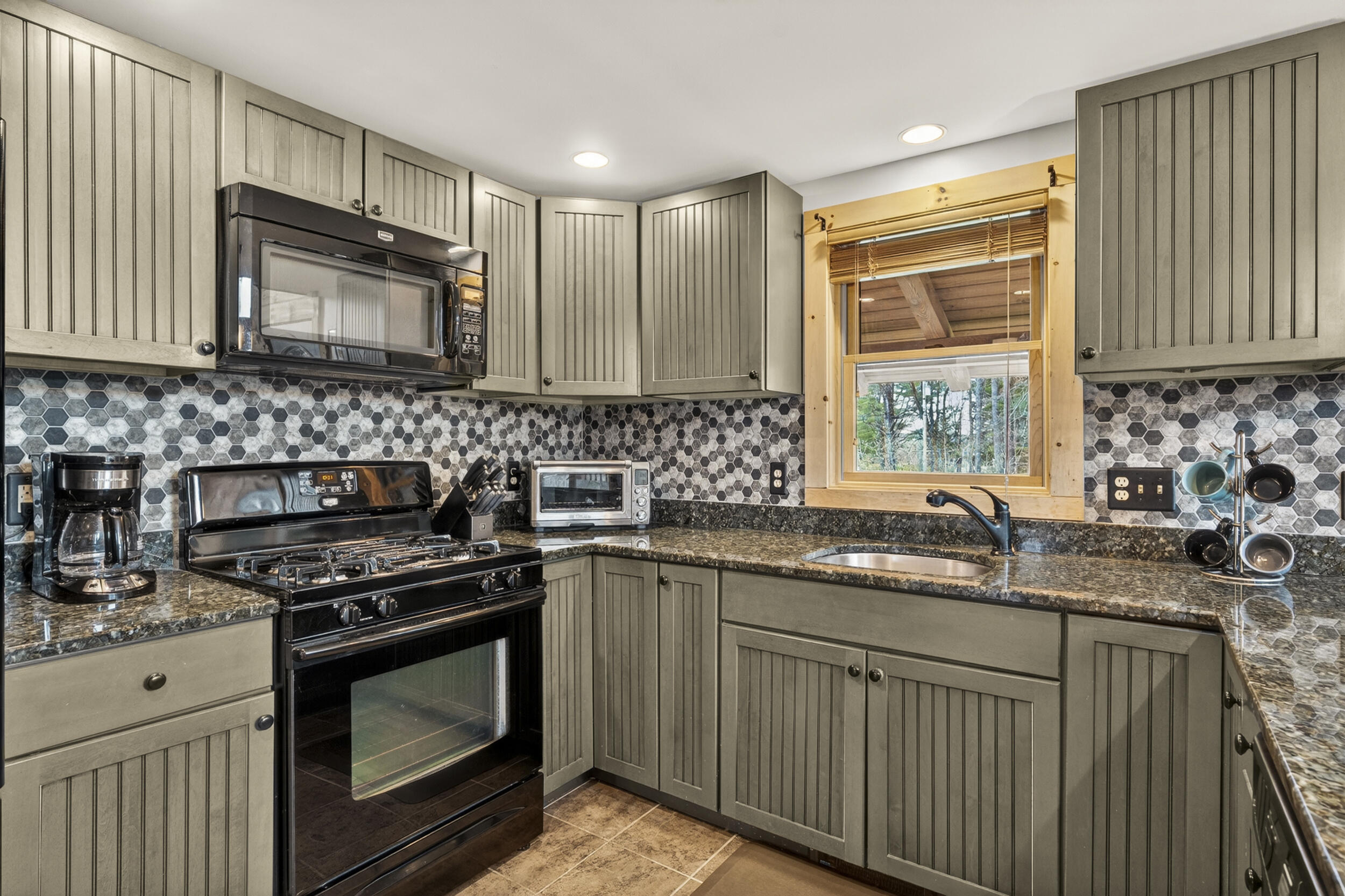 67 Otisfield Cove Road, Otisfield, ME, 04270