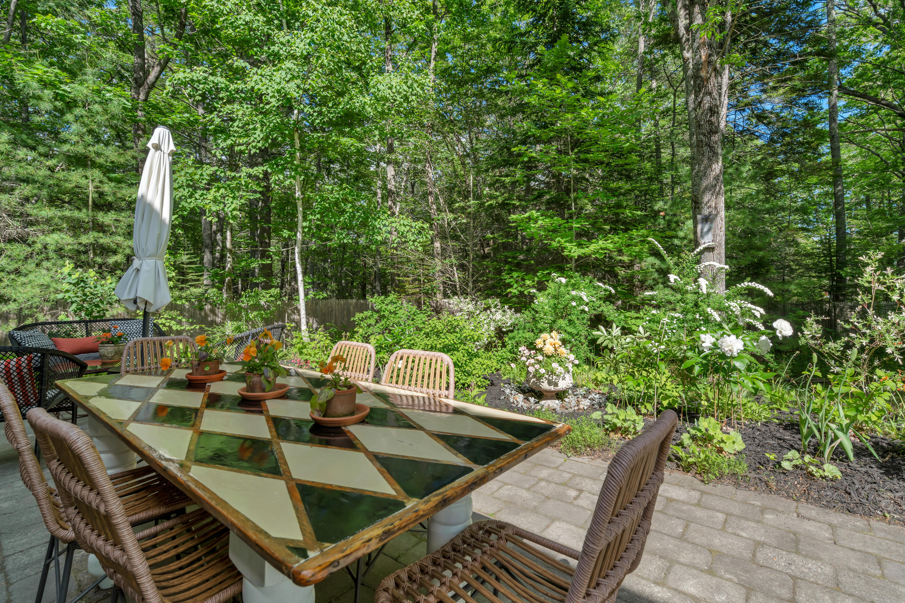 67 S Freeport Road, Freeport, ME 04032 Outdoor Dining