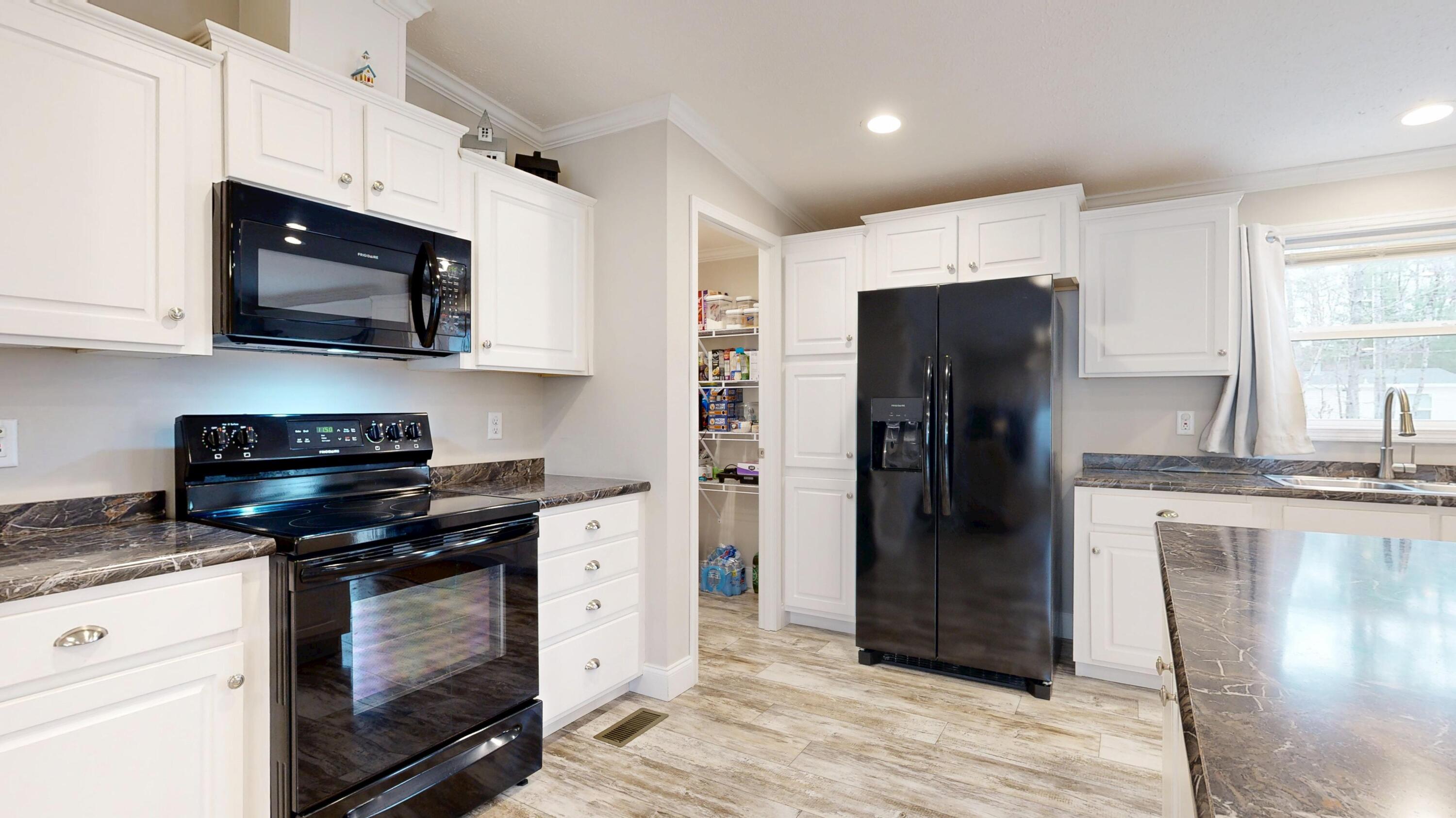 11 Trent Drive, Lisbon, ME, 04250