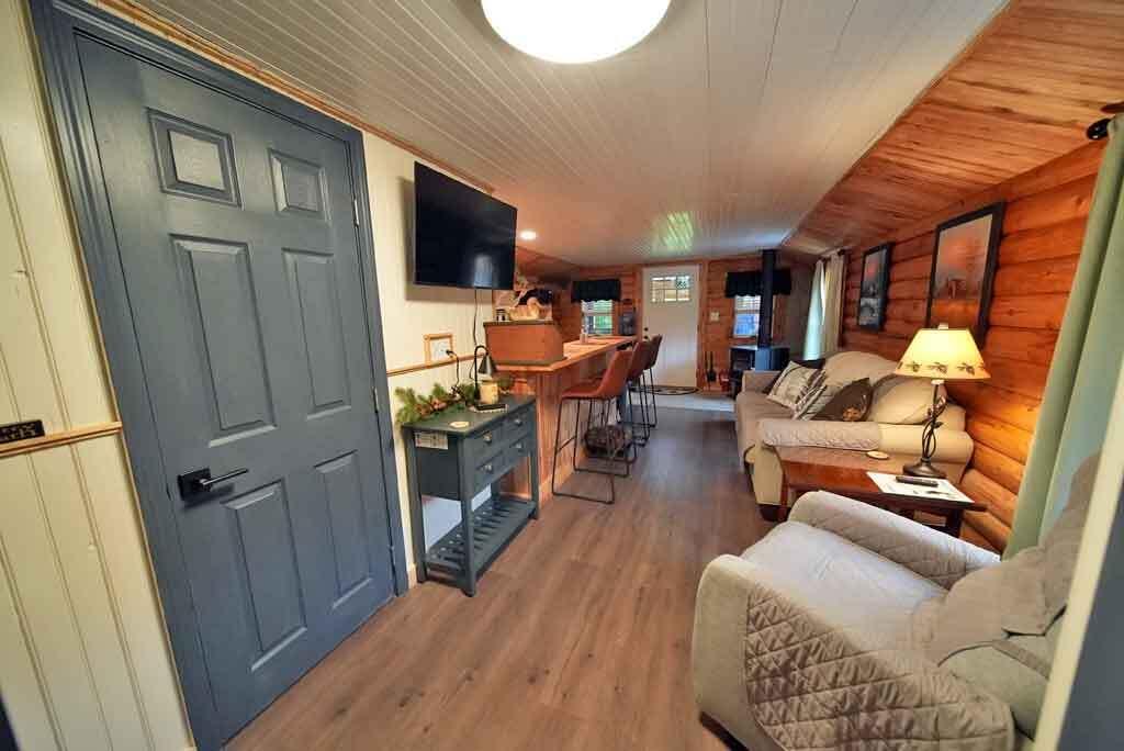maine-small-cabin-home