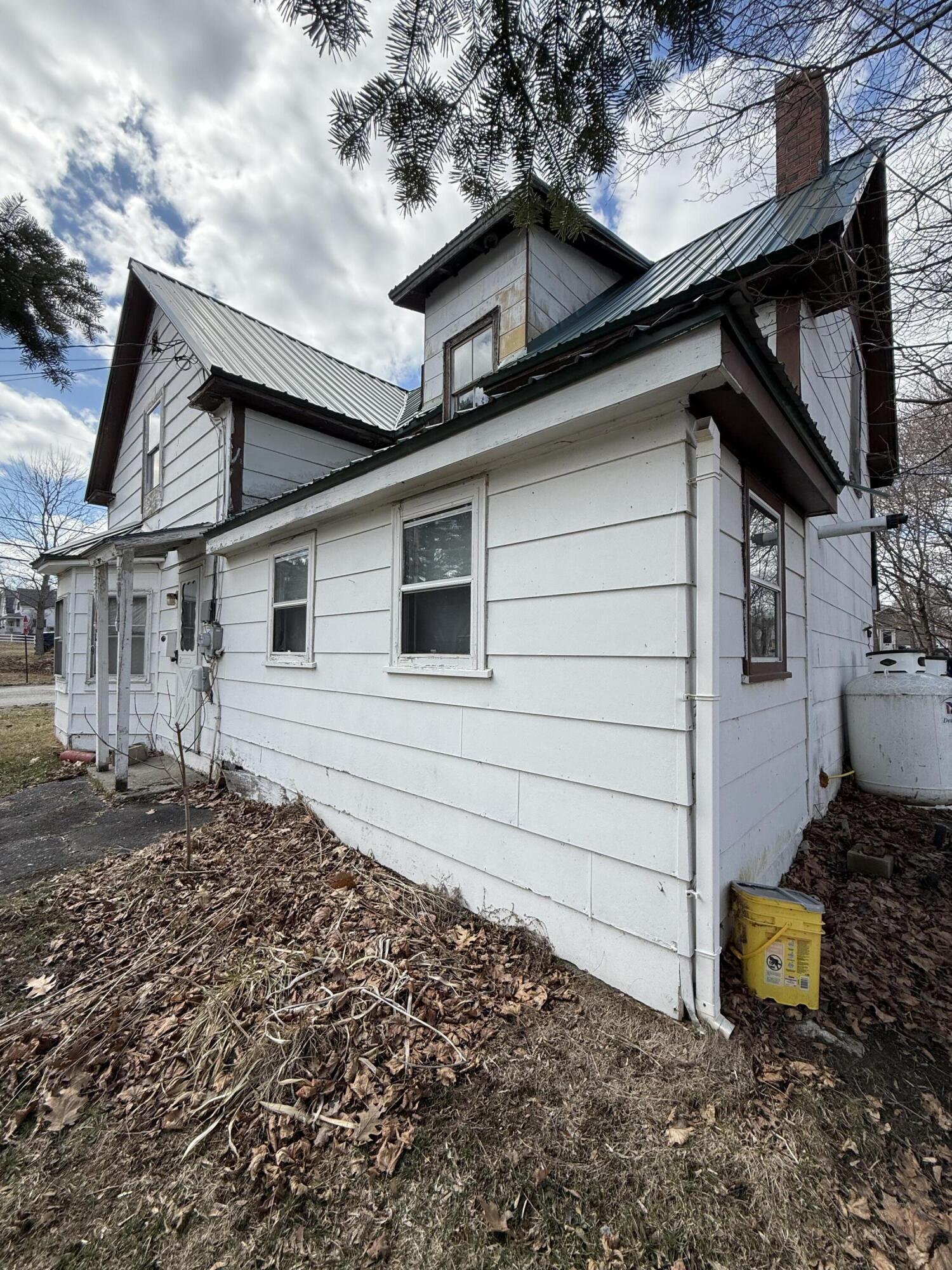 19 Perry Street, Lincoln, ME, 04457