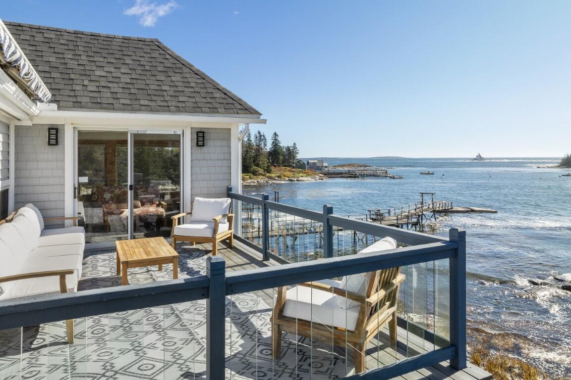 22 Gray Road, Southport, ME, 04576