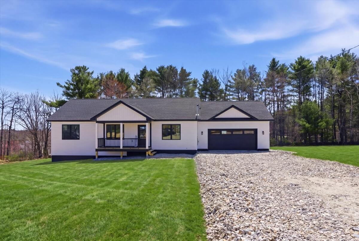 10 Meadow Lane E, Oxford, ME, 04270
