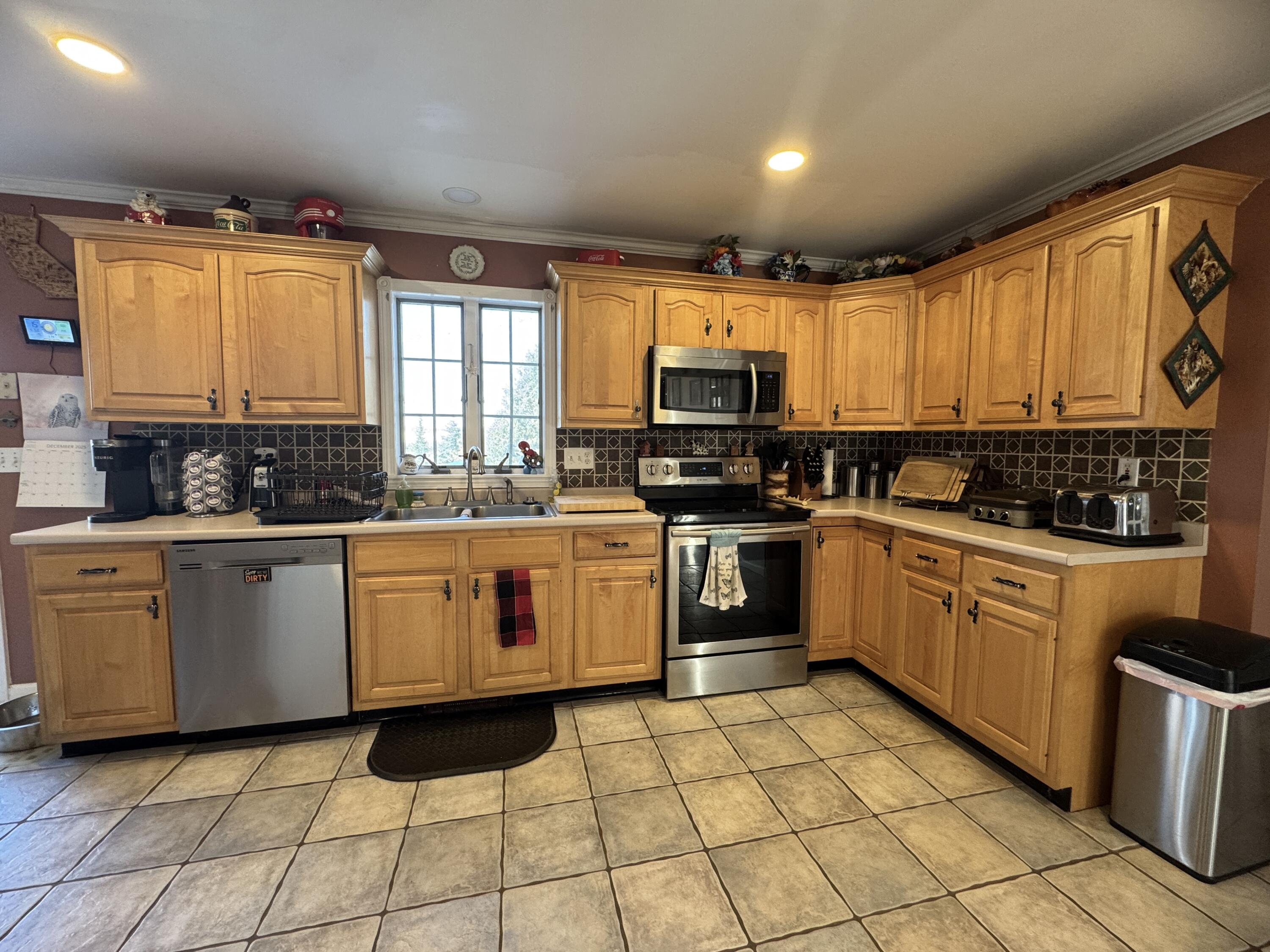 387 Exeter Road, Corinth, ME, 04427