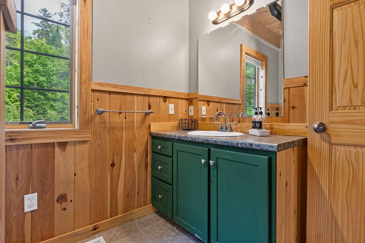 2016 Brook Falls Road, Carrabassett Valley, ME 04947 First Floor Bathroom