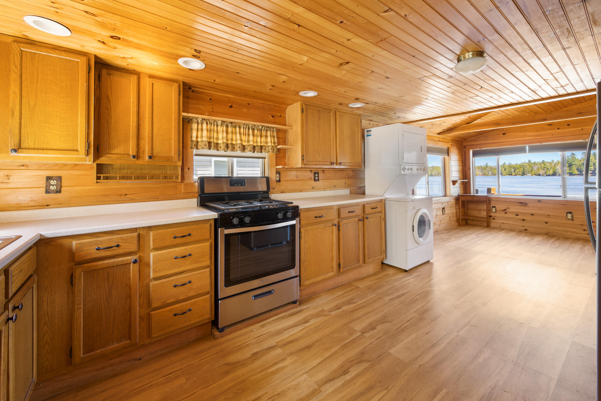 37 Petite Drive, Lincoln, ME, 04457