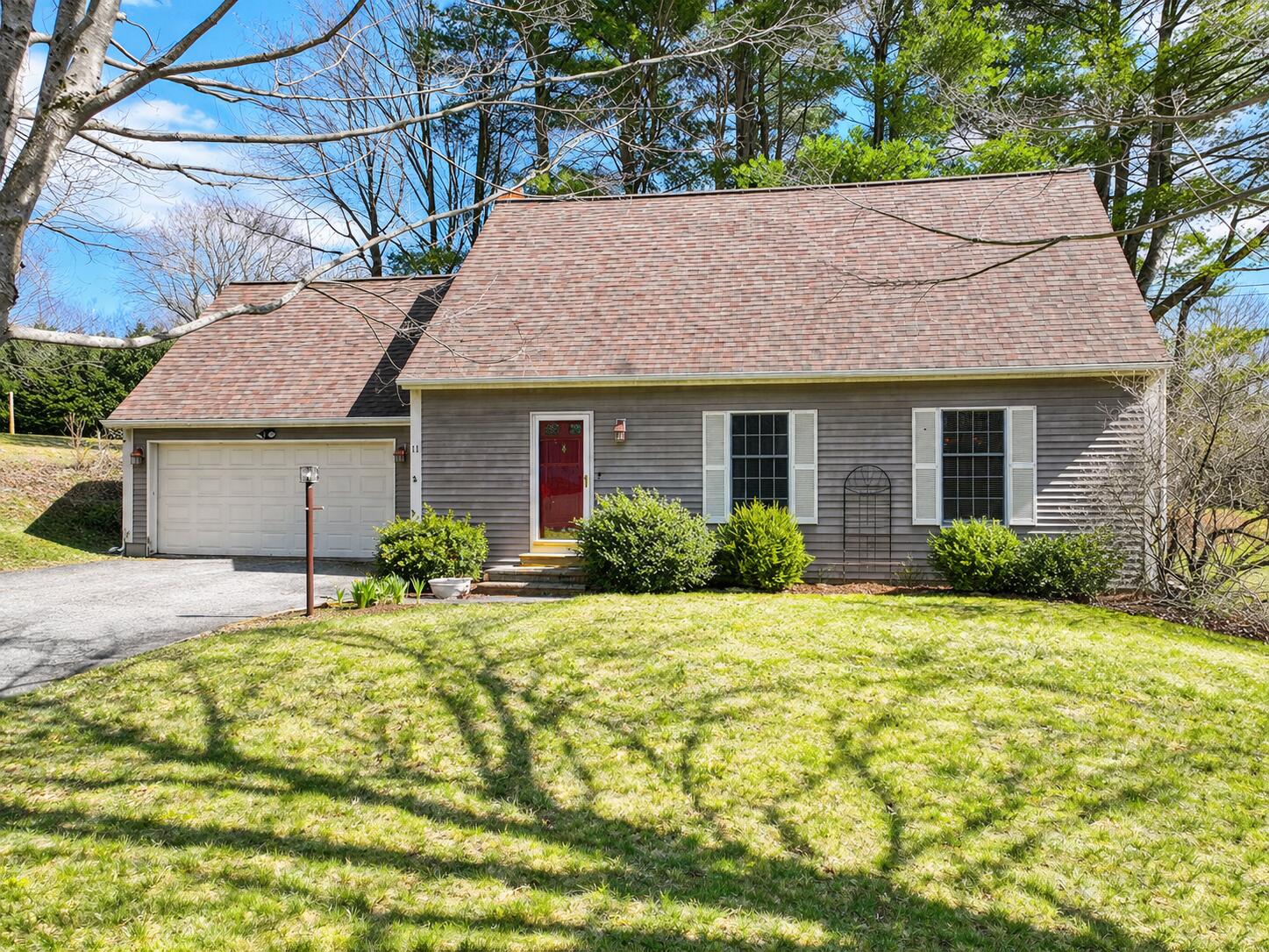 11 Kensington Terrace, Lewiston, ME, 04240