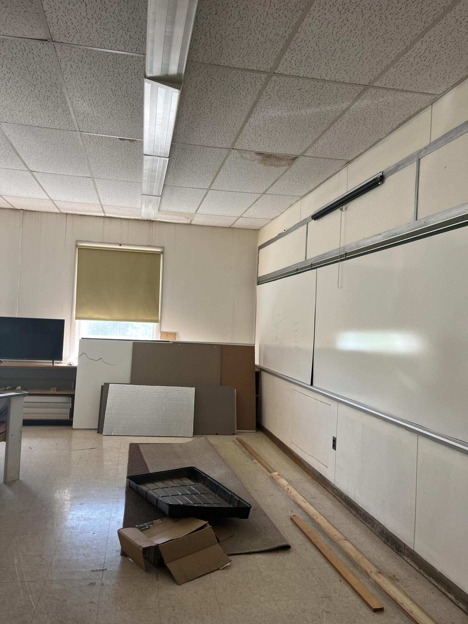 41 Graham Lane, Mattawamkeag, ME, 04459