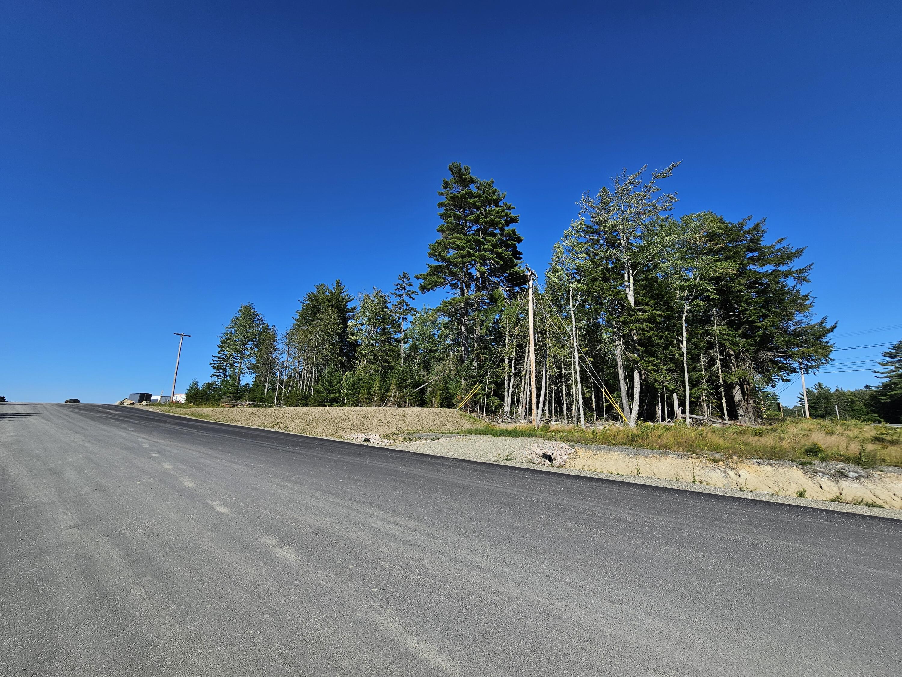 576 US Hwy 1, Hancock, ME, 04640