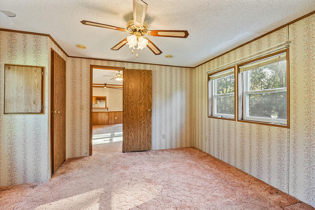 41 Milkweed Lane, Sidney, ME, 04330