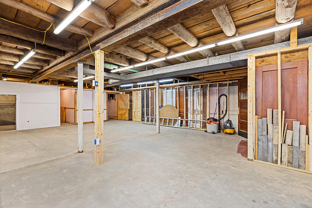 83 Main Street, Phillips, ME, 04966