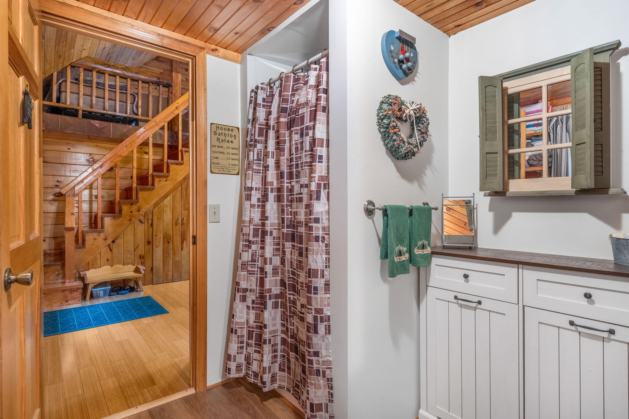 5-web-or-mls-687-e-madasgascal-pond-rd