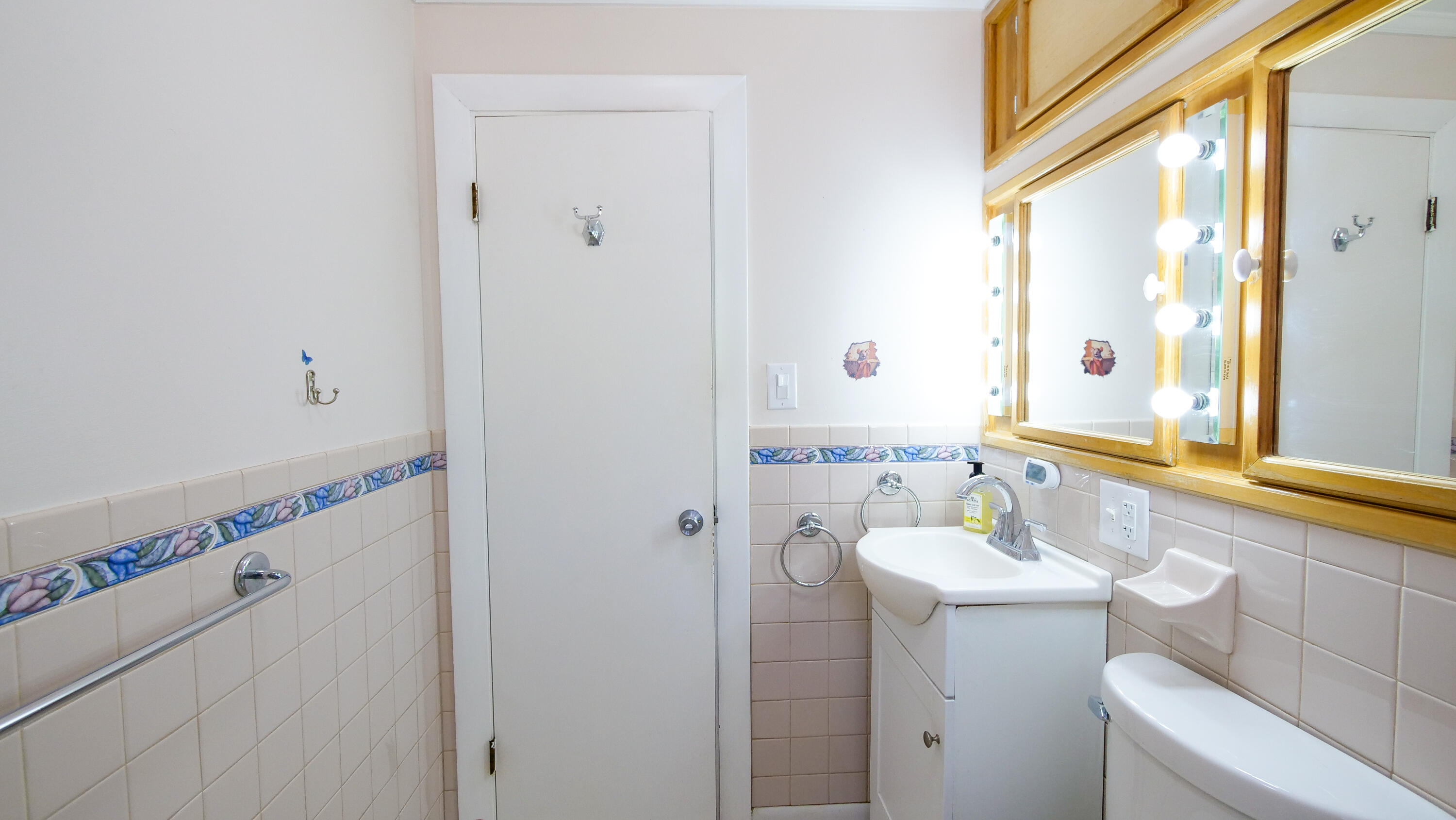 16 Gardner Road, Orono, ME, 04473