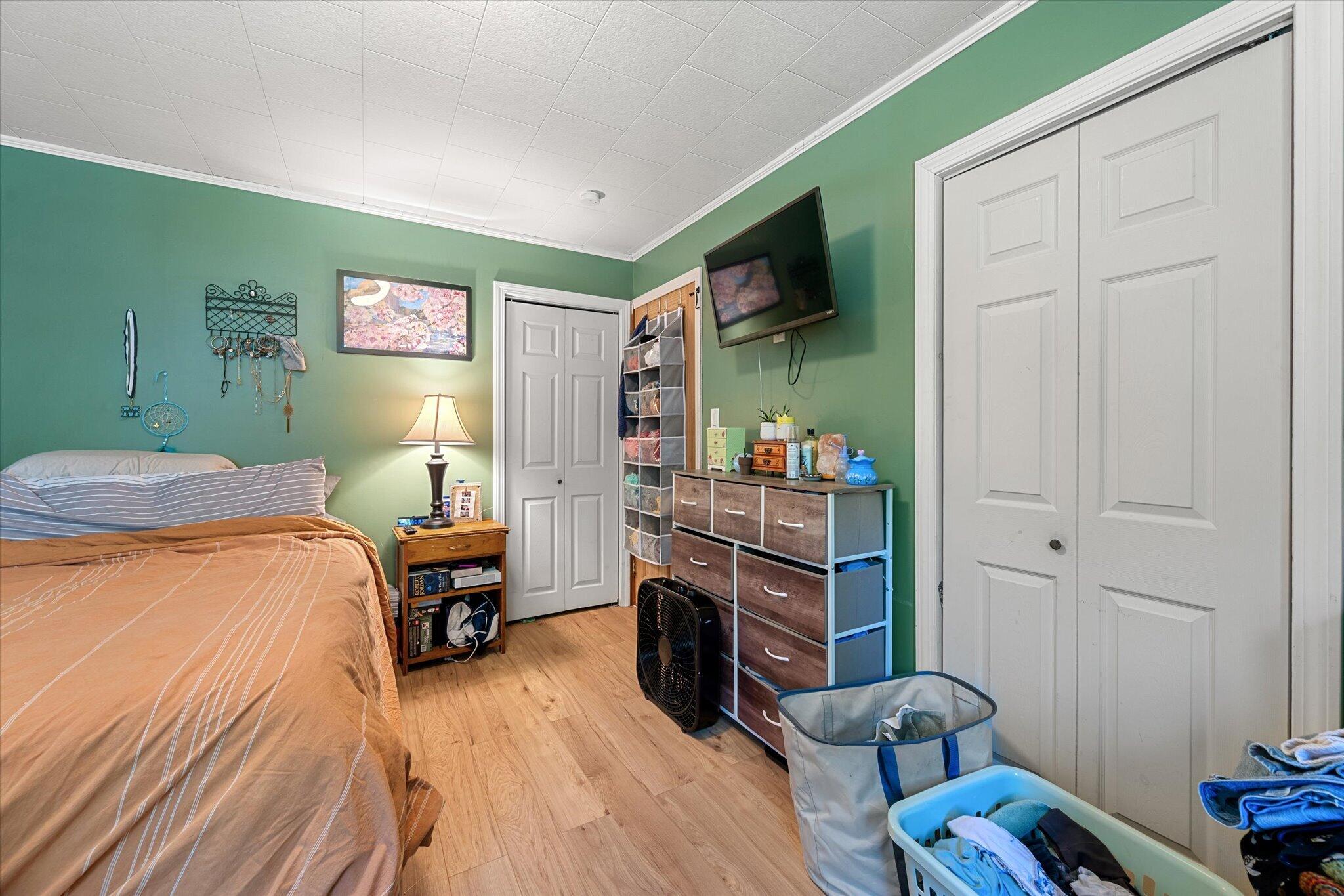 24 Coldbrook Road, Hampden, ME 04444 26-Bedroom 1