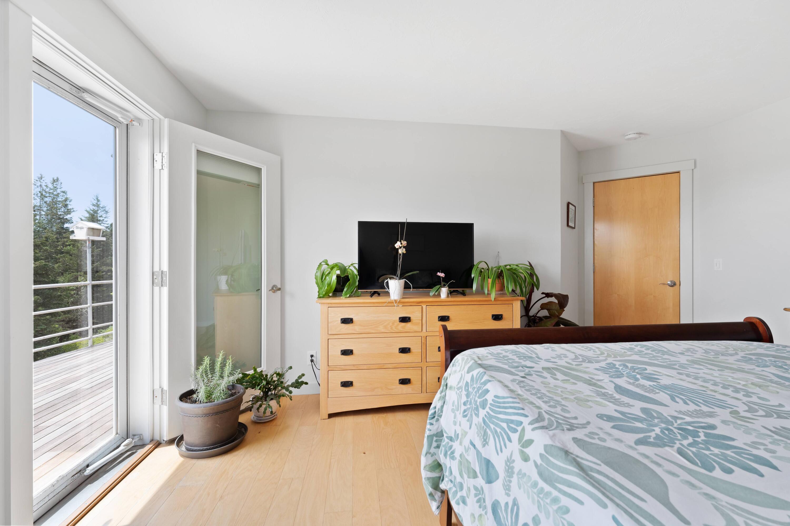 197 N Shore Road, North Haven, ME, 04853