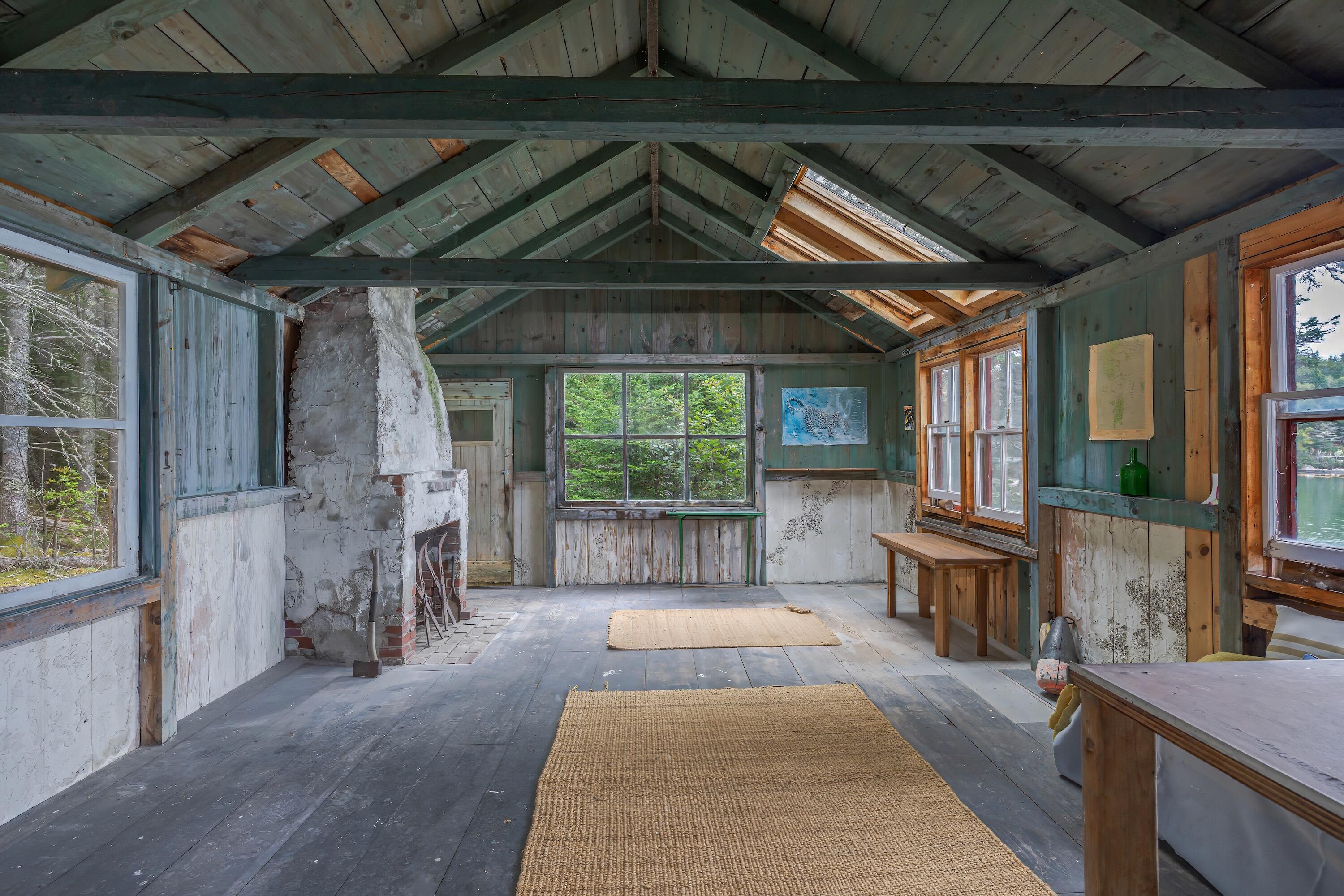 163 Back Road, Brooklin, ME 04616 Studio