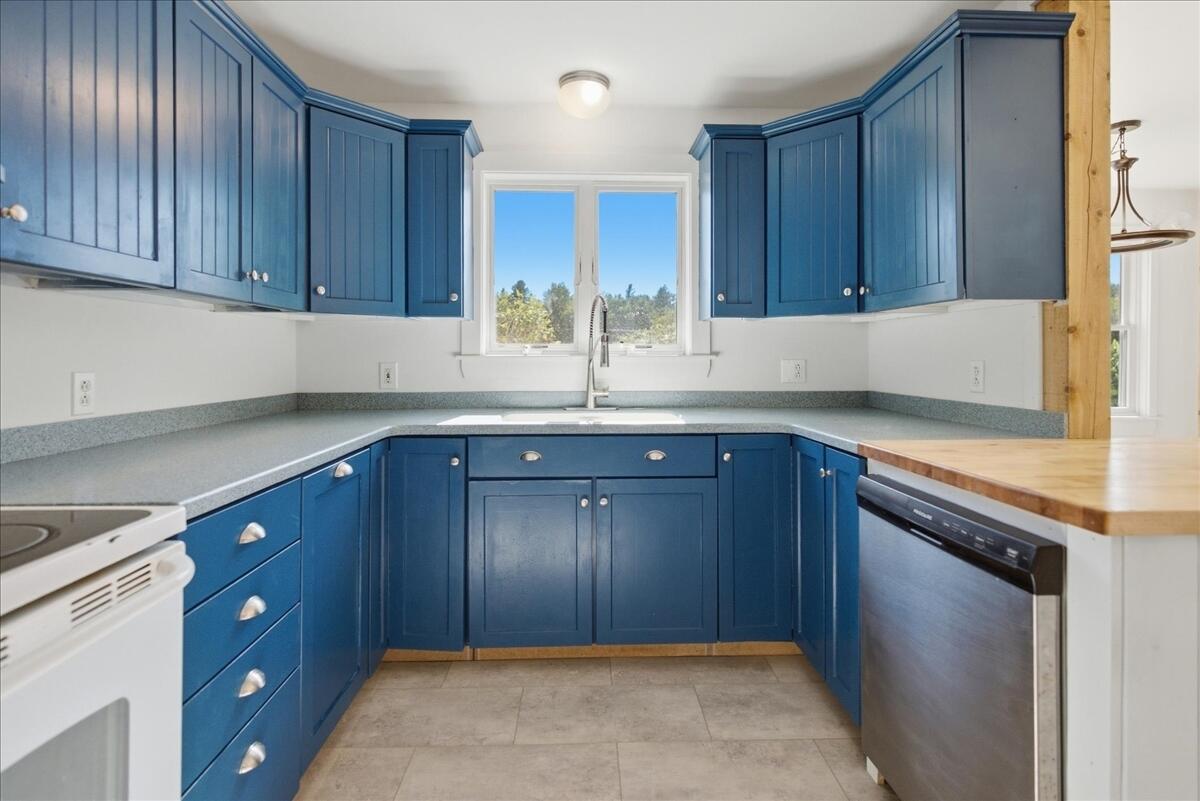 1827 Minot Avenue, Auburn, ME 04210 20-1-20