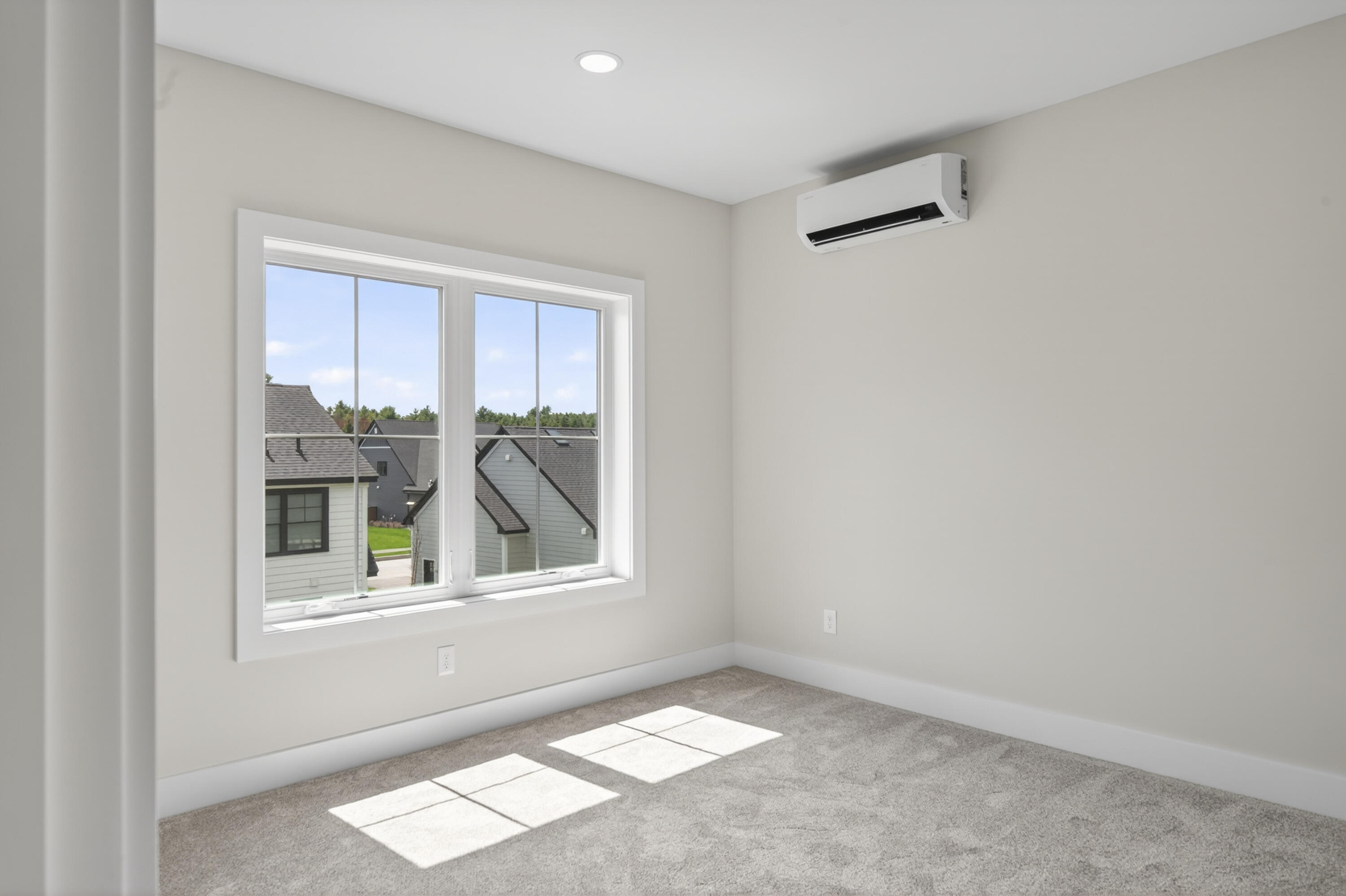 163 Owl's Nest Road, Portland, ME 04102 Bedroom #4 faces the rear of the home