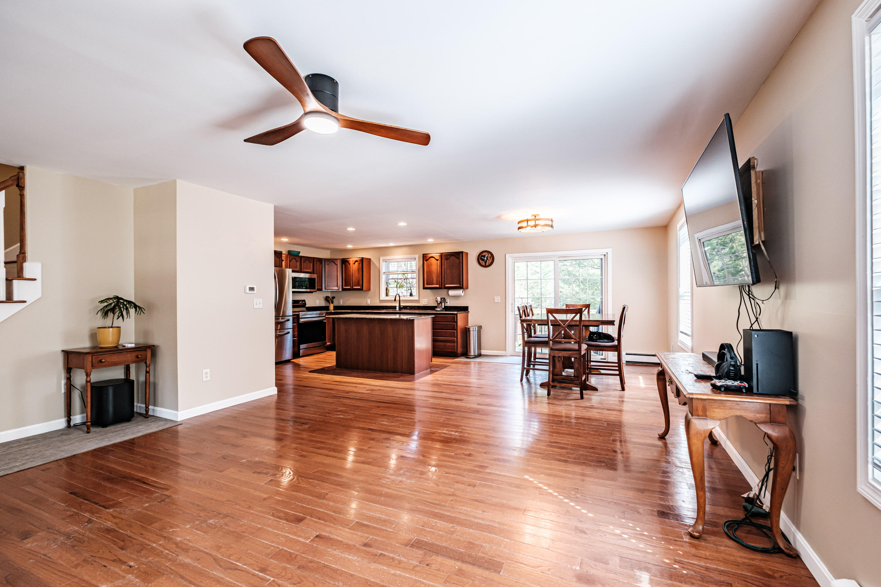 121 Shore Road, Sebago, ME, 04029